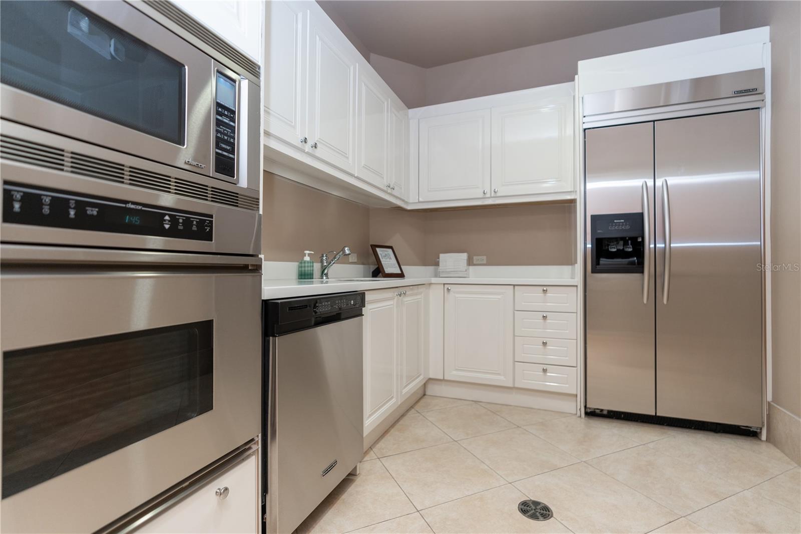 Image 77 of 87 For 85 Avenue De La Mer  603