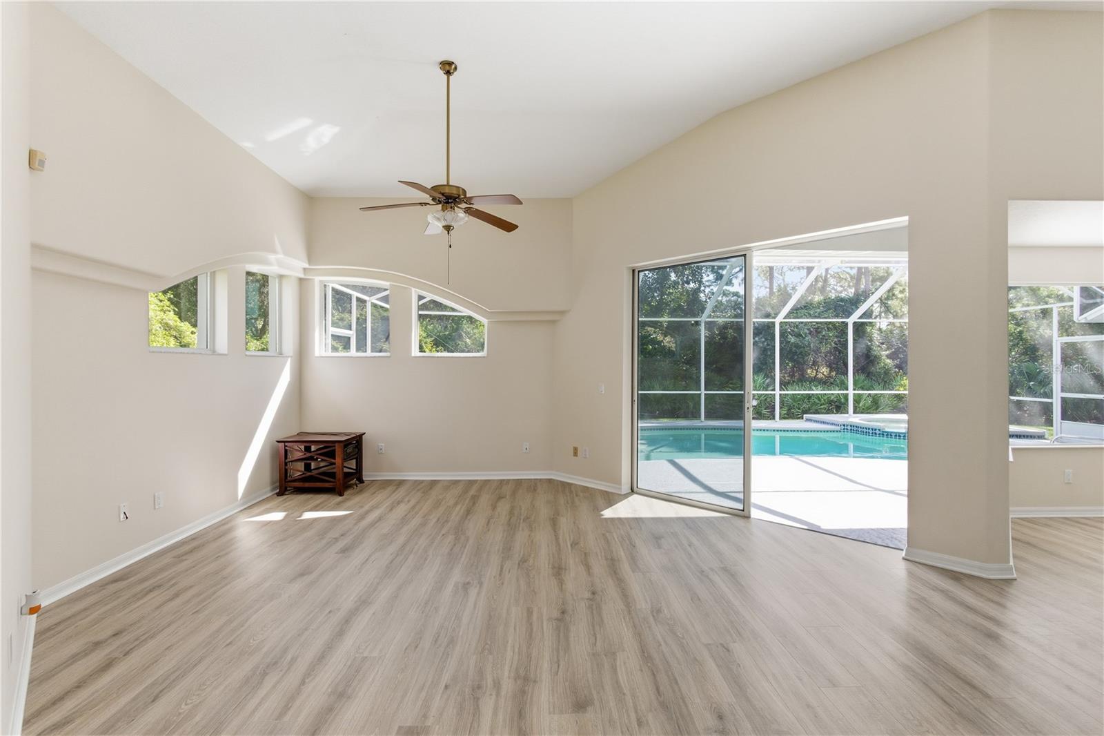 Image 14 of 51 For 9 Ibis Court S