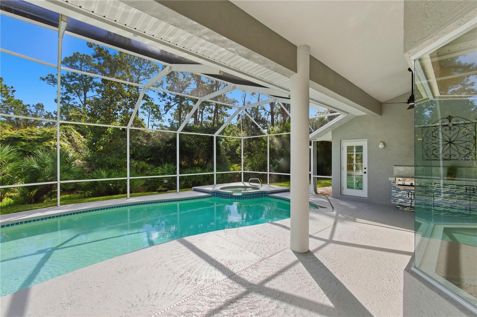 Image 21 of 51 For 9 Ibis Court S