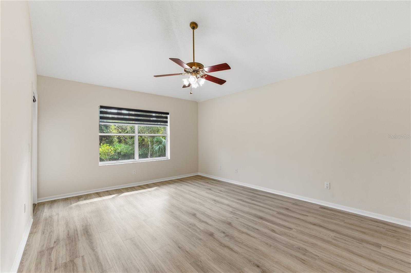 Image 23 of 51 For 9 Ibis Court S