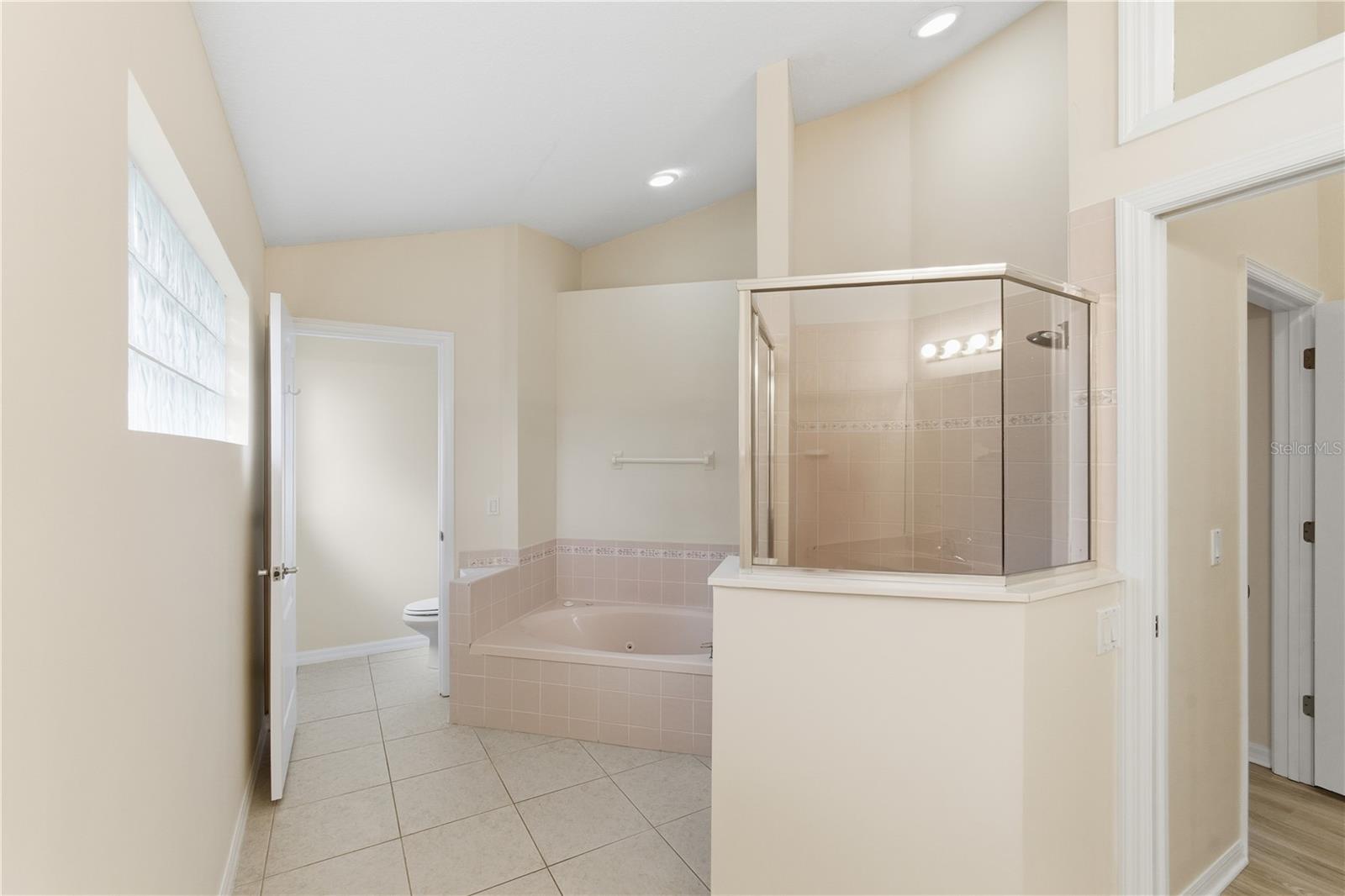 Image 29 of 51 For 9 Ibis Court S