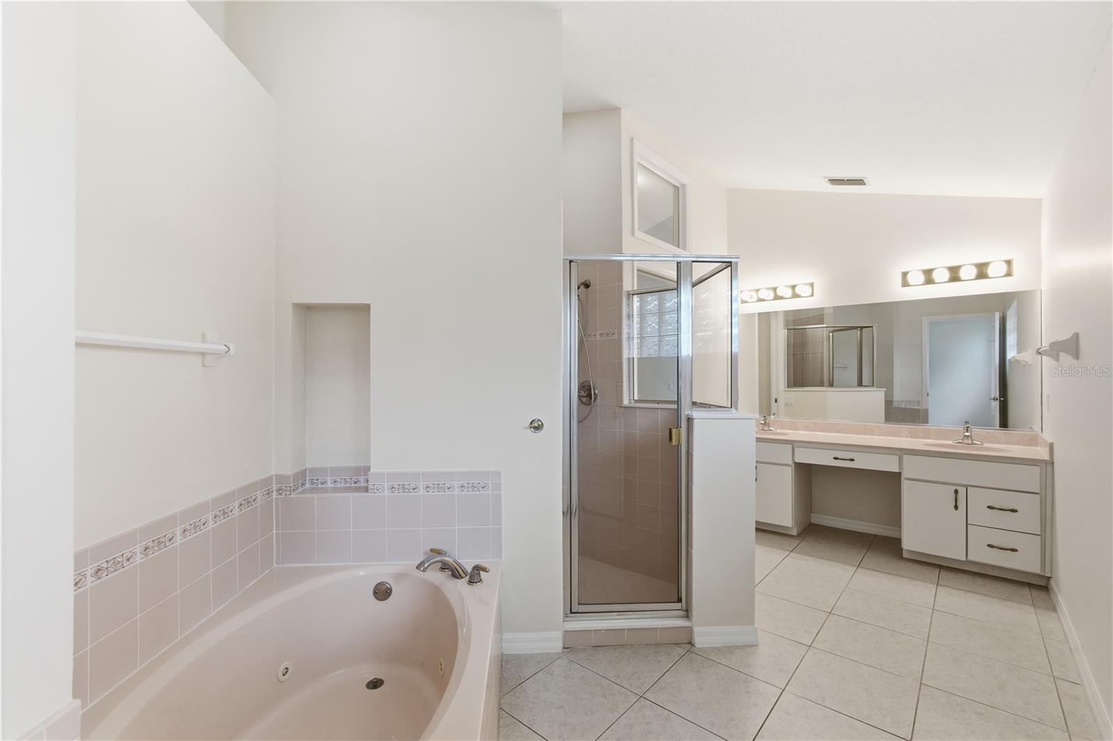 Image 30 of 51 For 9 Ibis Court S