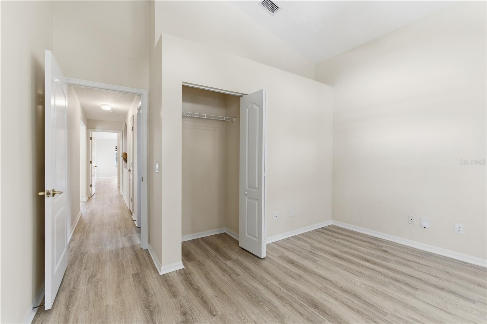 Image 33 of 51 For 9 Ibis Court S