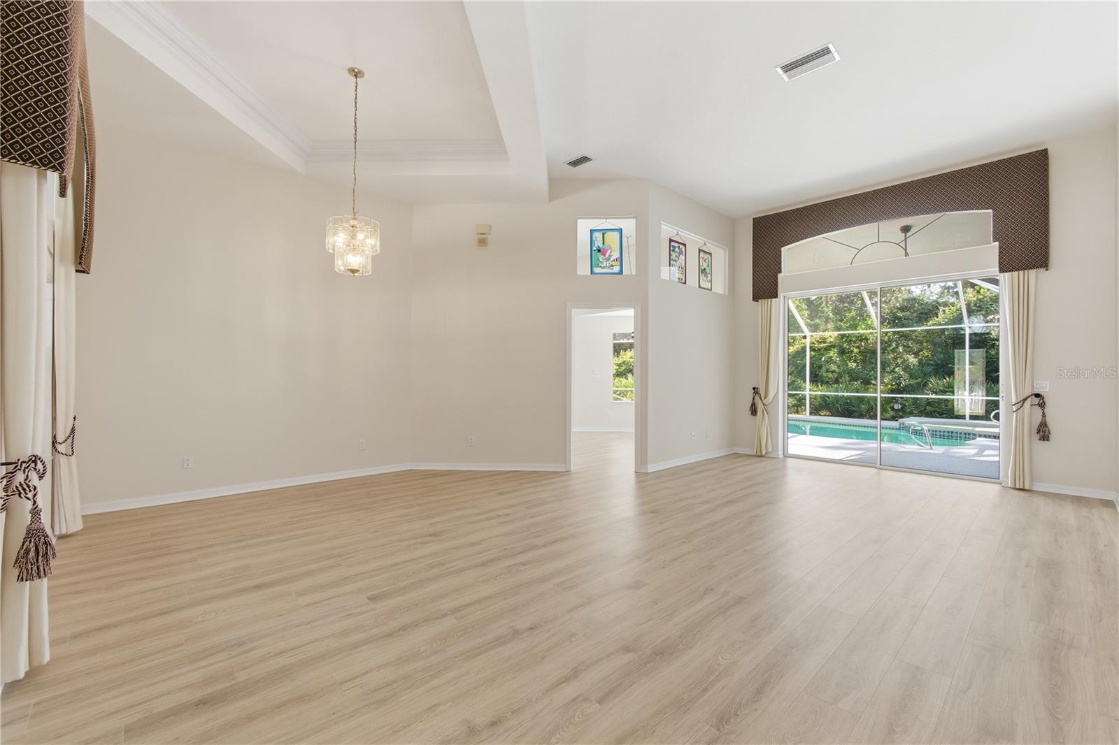 Image 4 of 51 For 9 Ibis Court S