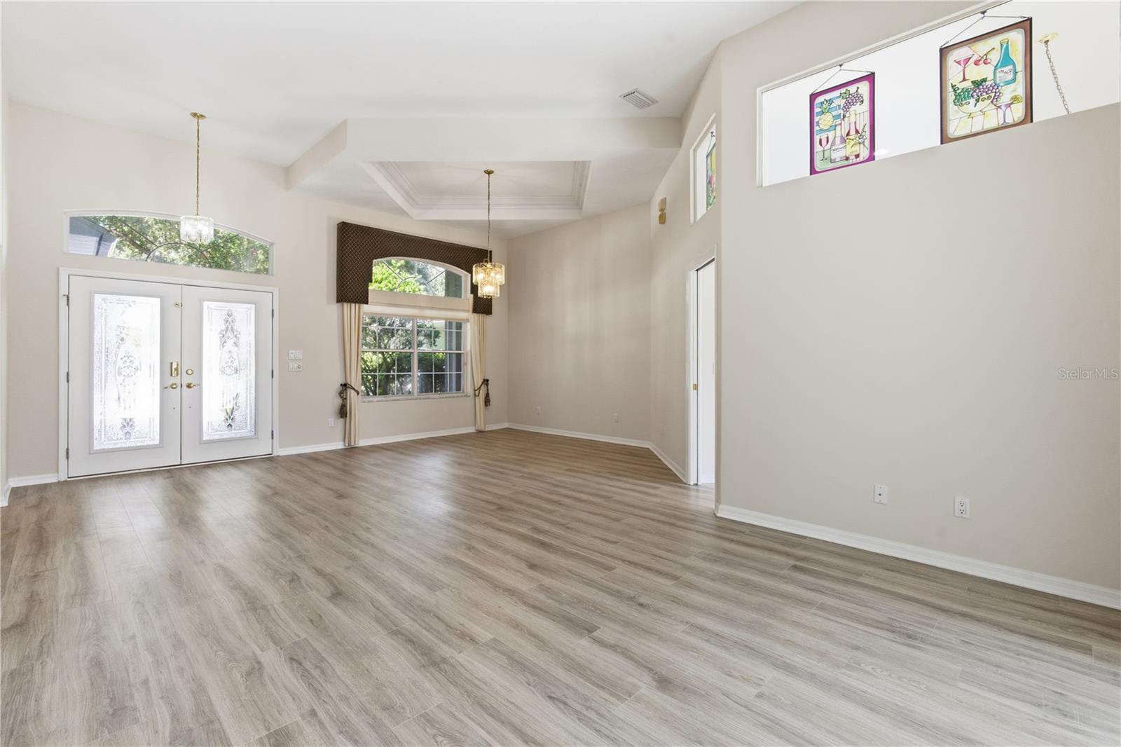 Image 5 of 51 For 9 Ibis Court S