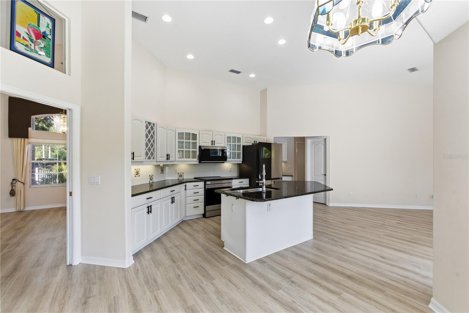 Image 9 of 51 For 9 Ibis Court S