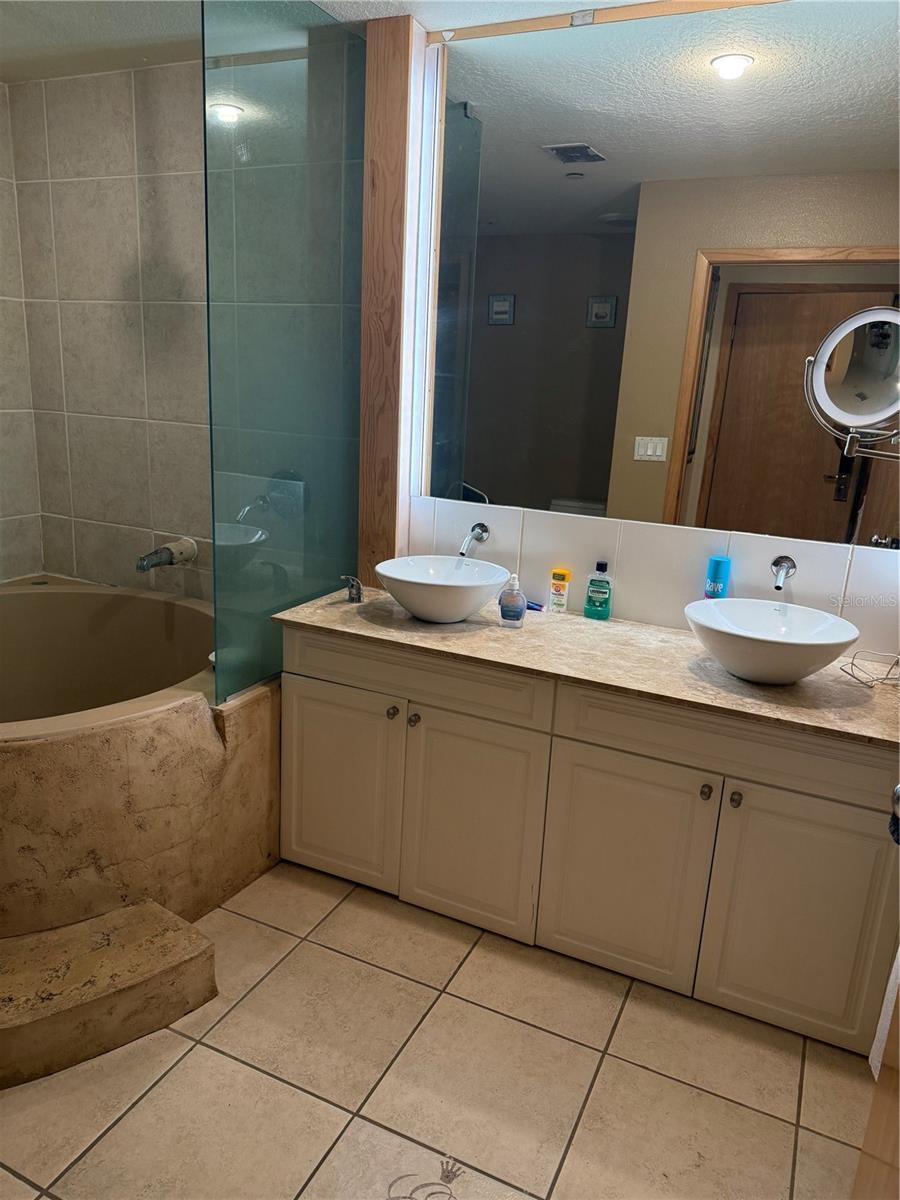 Image 27 of 43 For 101 Palm Harbor Parkway B412