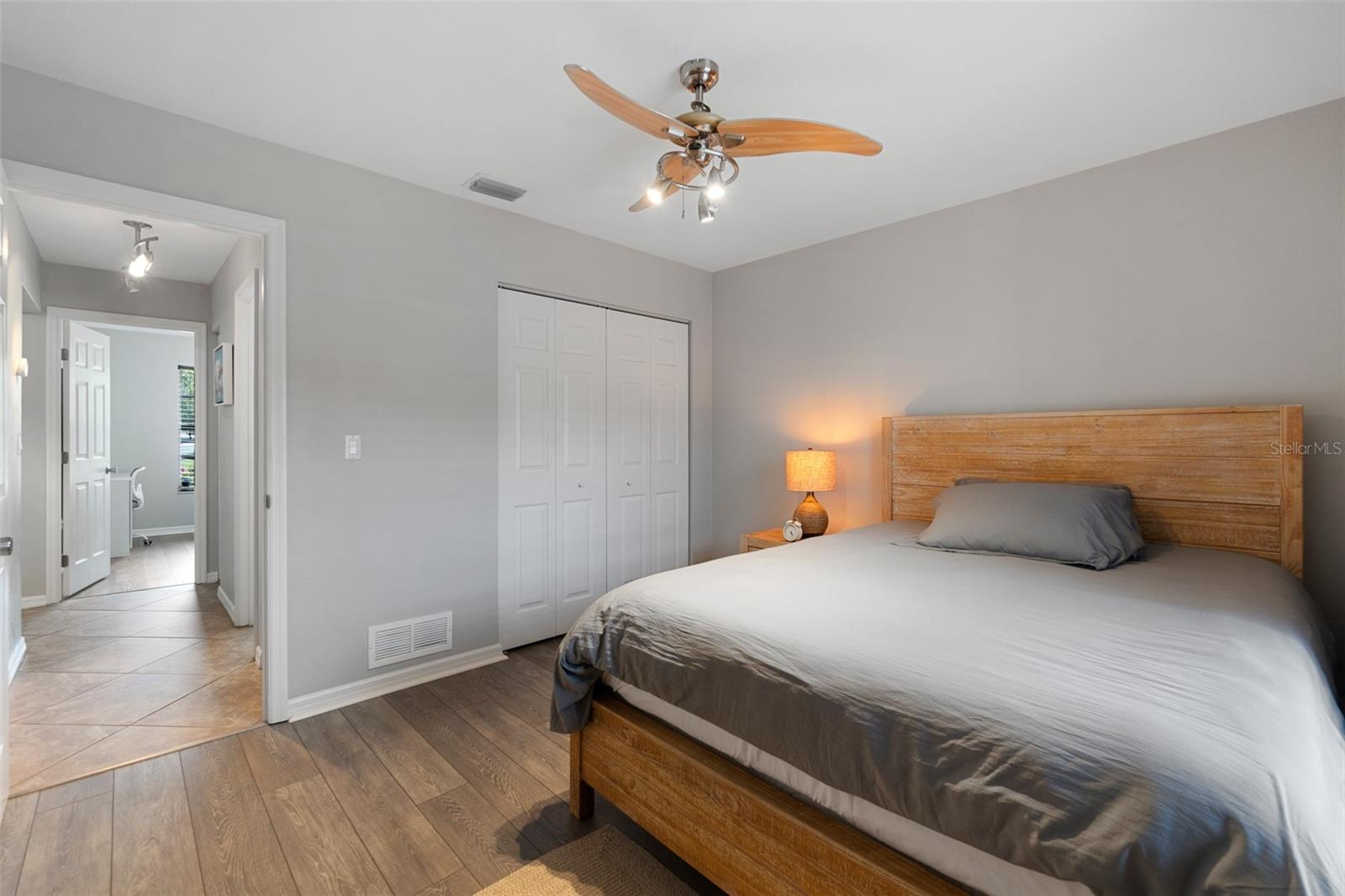 Image 24 of 36 For 109 Sea Duck Circle E