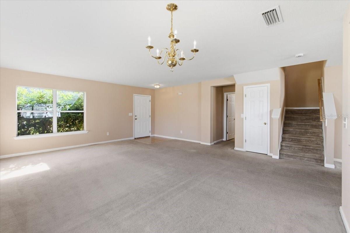 Image 7 of 62 For 29 Louisville Drive