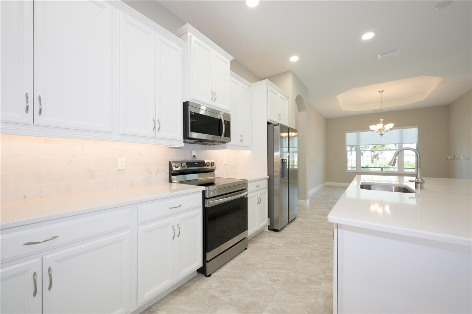 Image 10 of 62 For 27 Riverwalk Drive