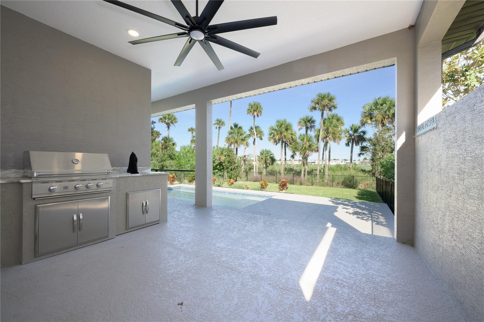 Image 15 of 62 For 27 Riverwalk Drive