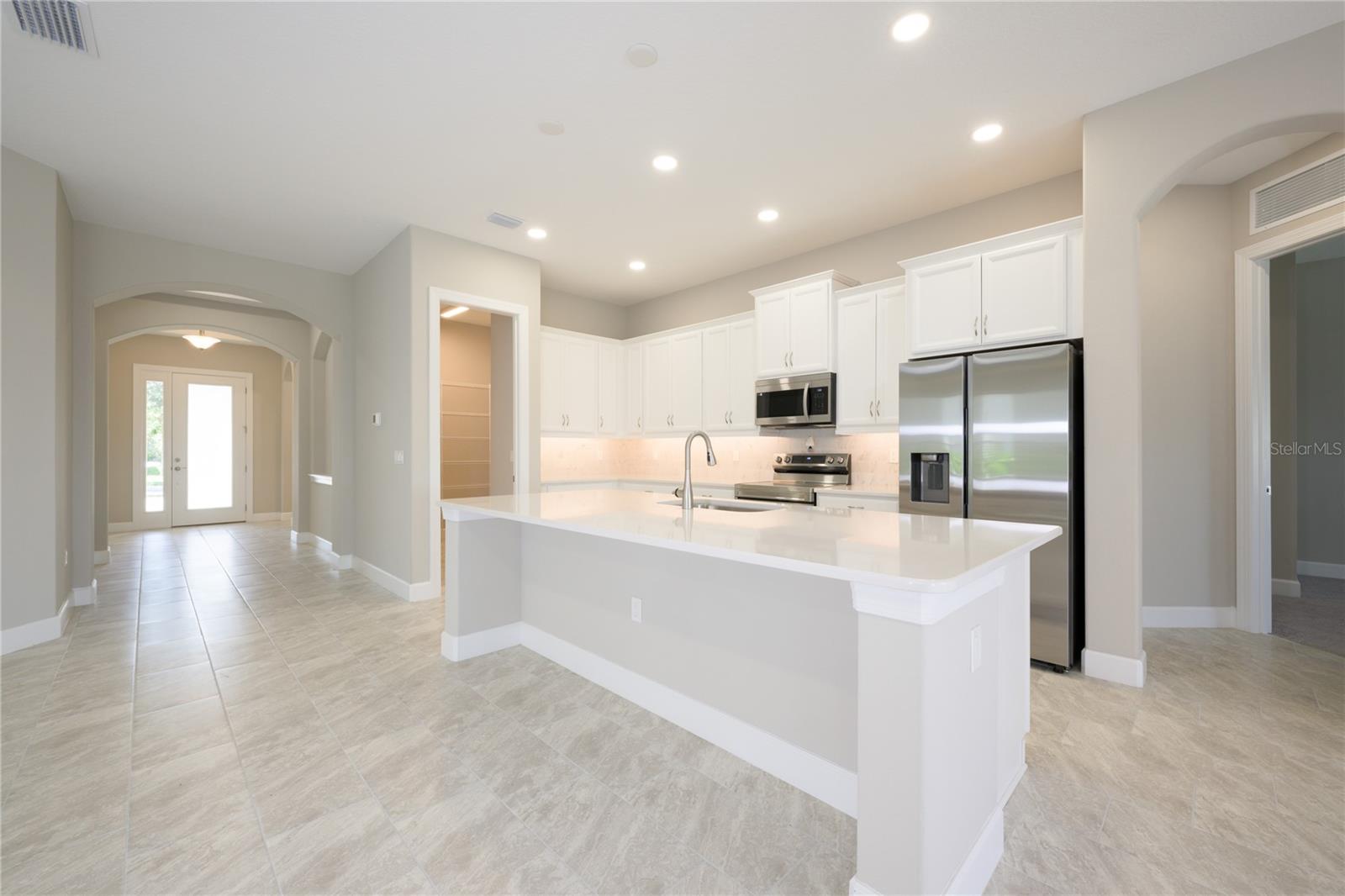 Image 27 of 62 For 27 Riverwalk Drive