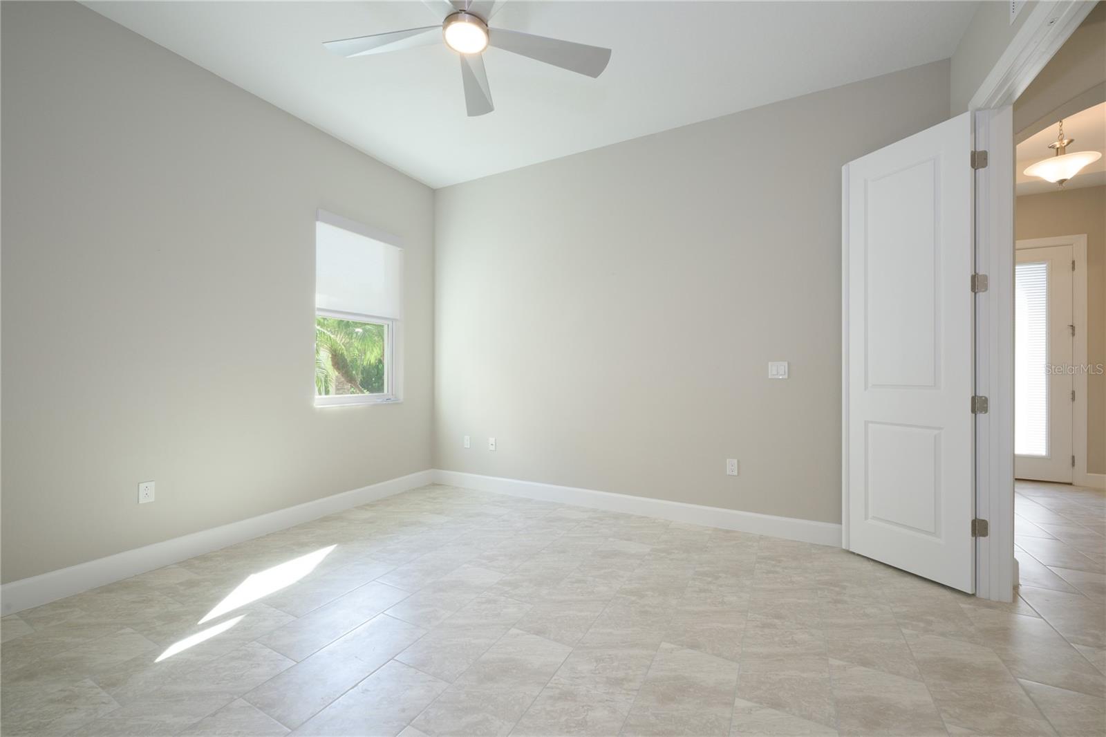 Image 29 of 62 For 27 Riverwalk Drive