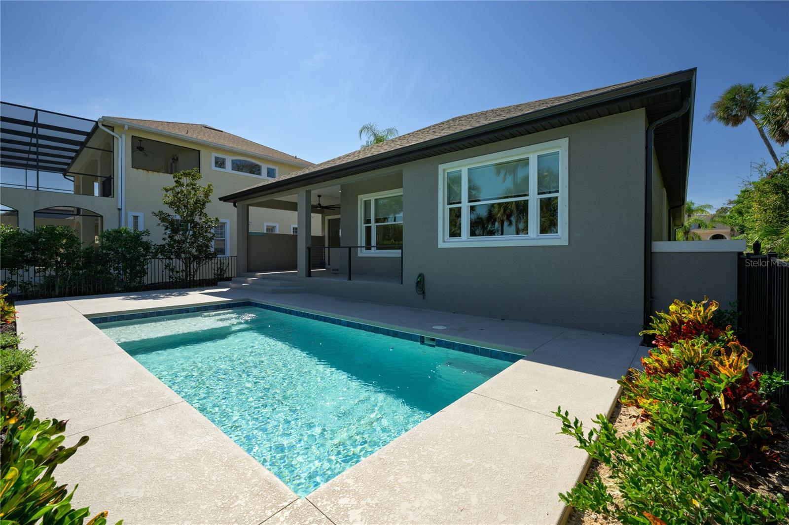 Image 35 of 62 For 27 Riverwalk Drive