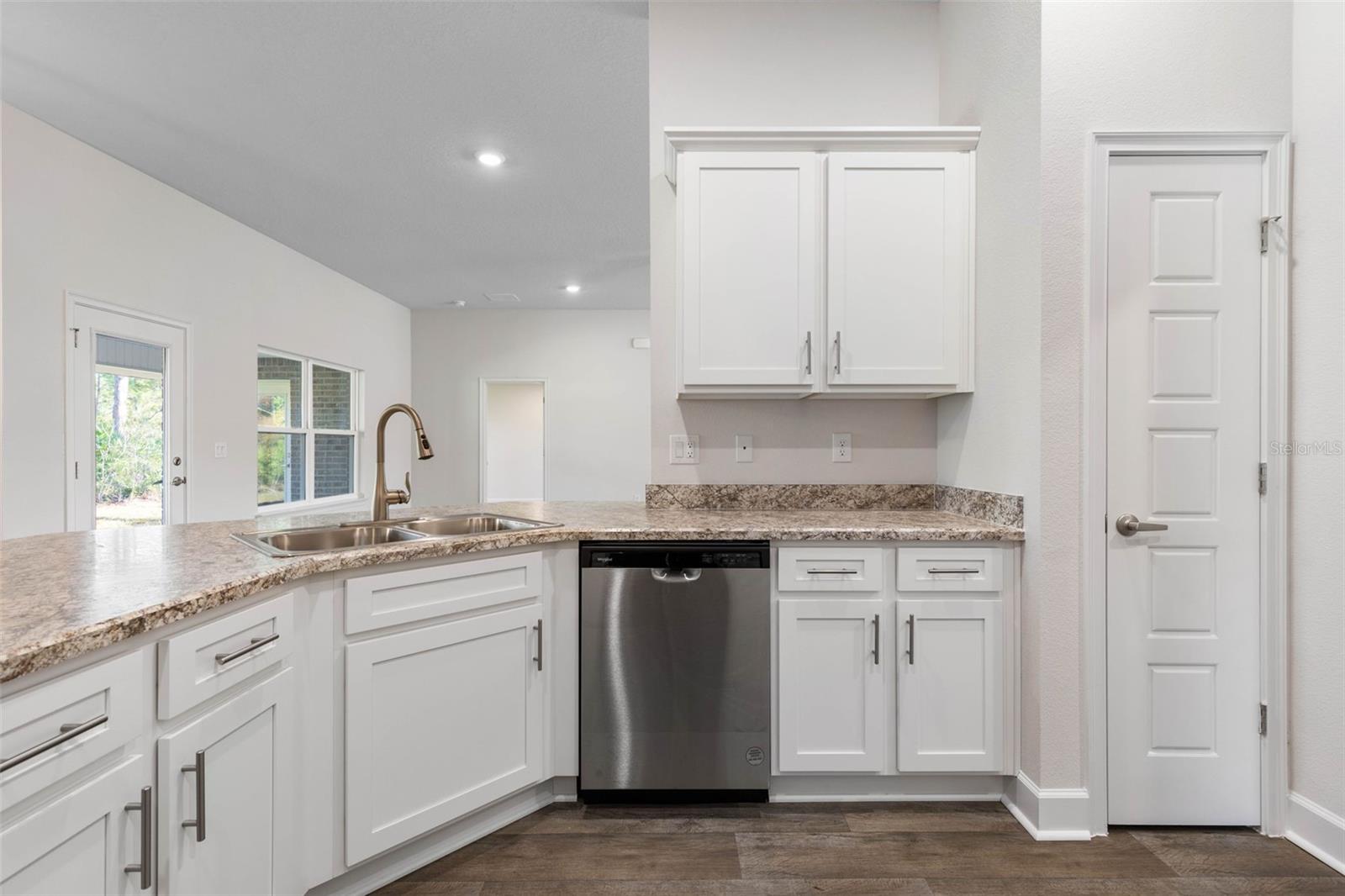 Image 13 of 43 For 2 Zinzendorf Place