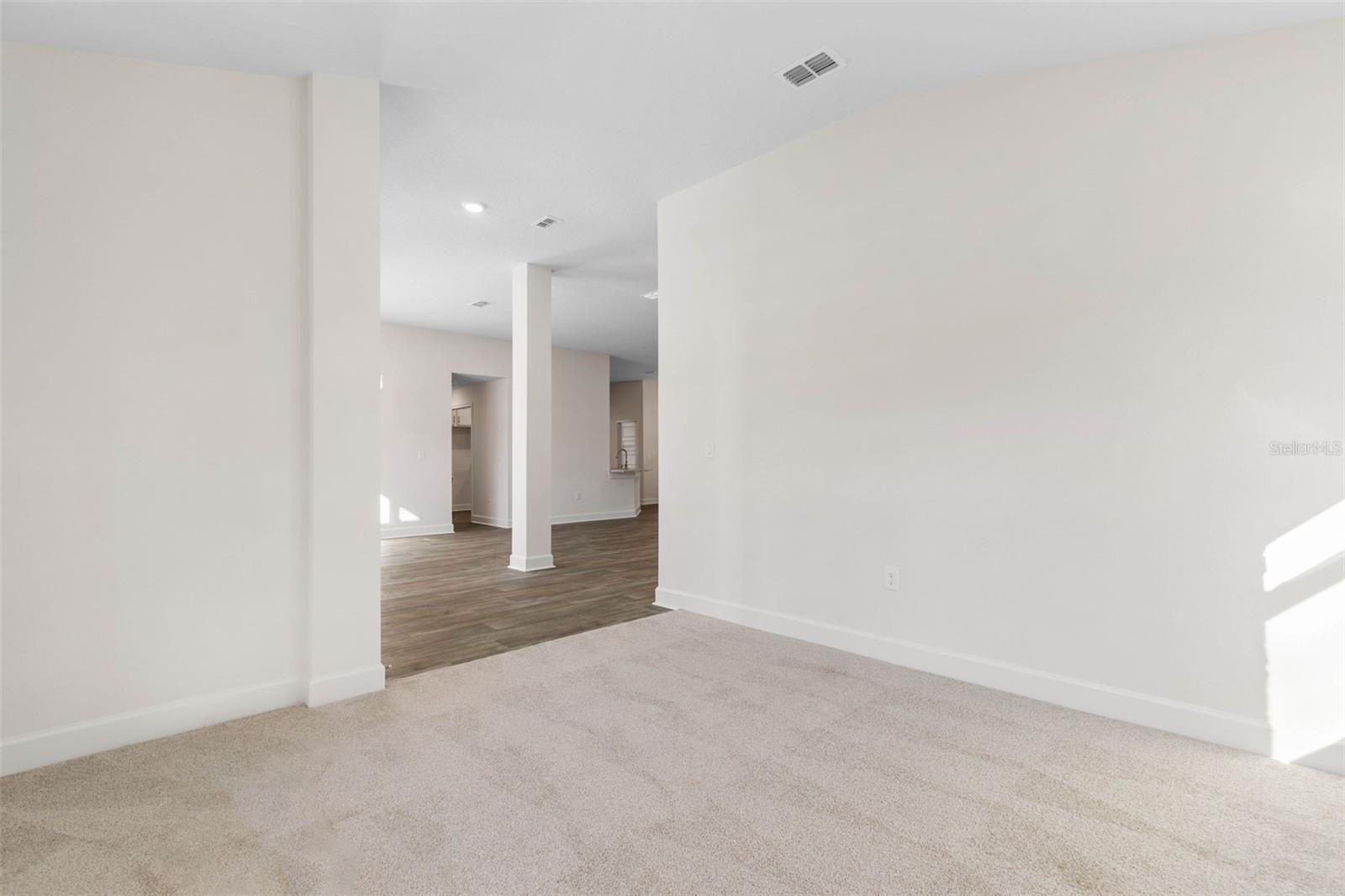 Image 19 of 43 For 2 Zinzendorf Place