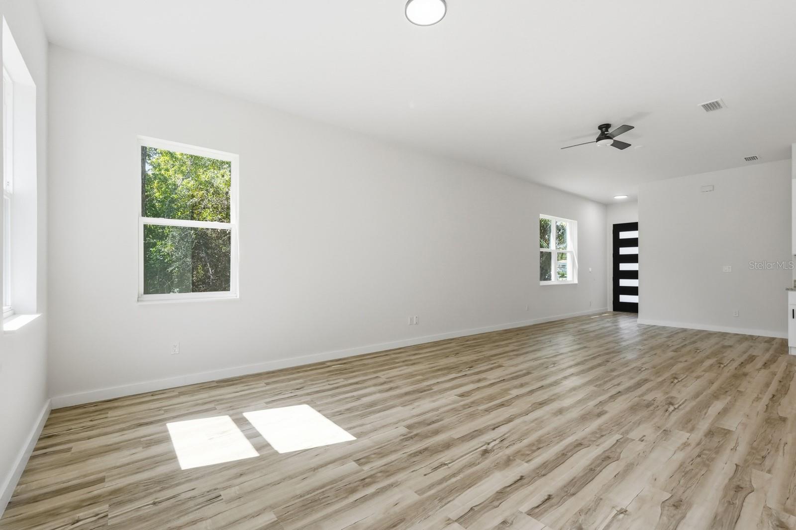 Image 14 of 50 For 1 Fanshawe Lane