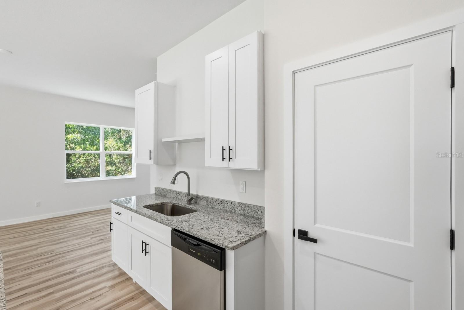 Image 23 of 50 For 1 Fanshawe Lane