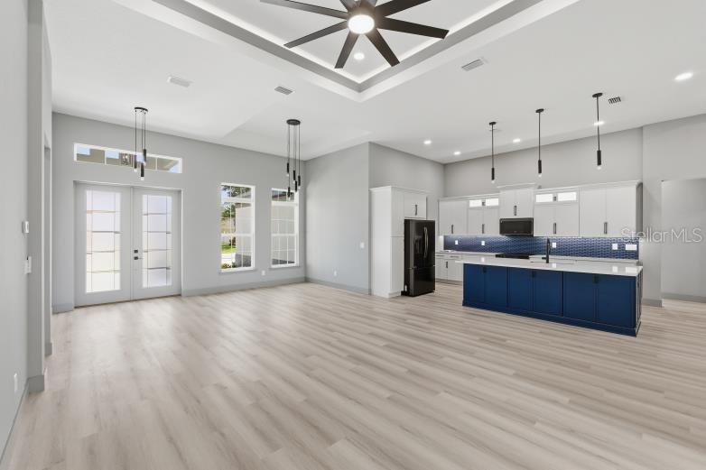 Image 17 of 54 For 93 Cochise Court