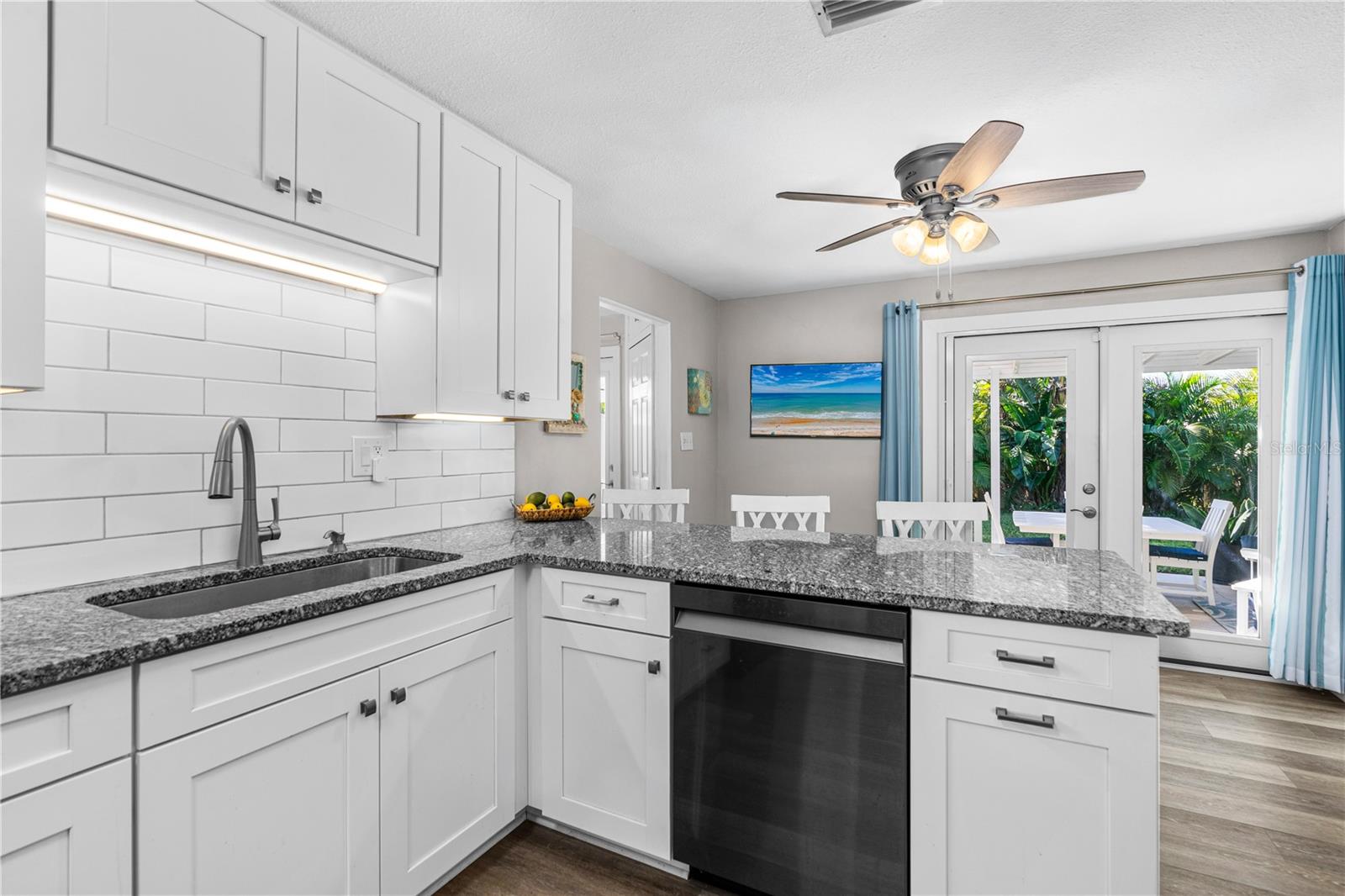 Image 13 of 41 For 1 Raymonde Circle