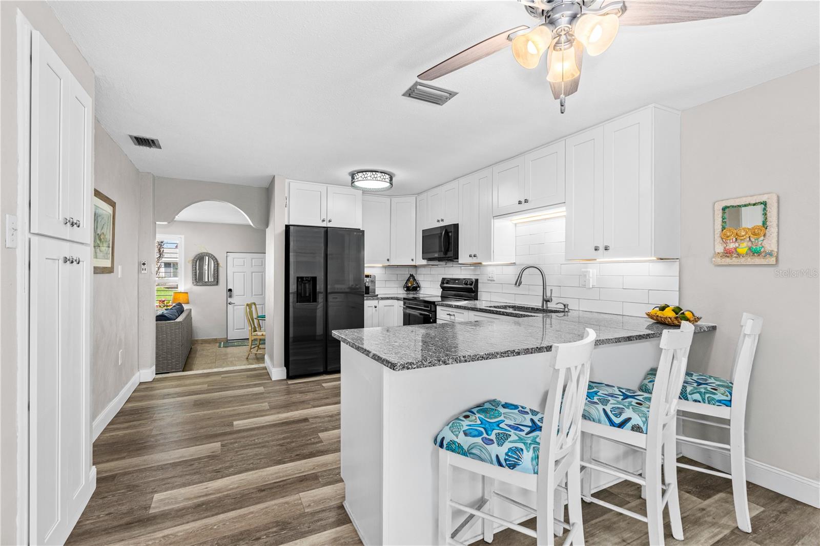 Image 15 of 41 For 1 Raymonde Circle