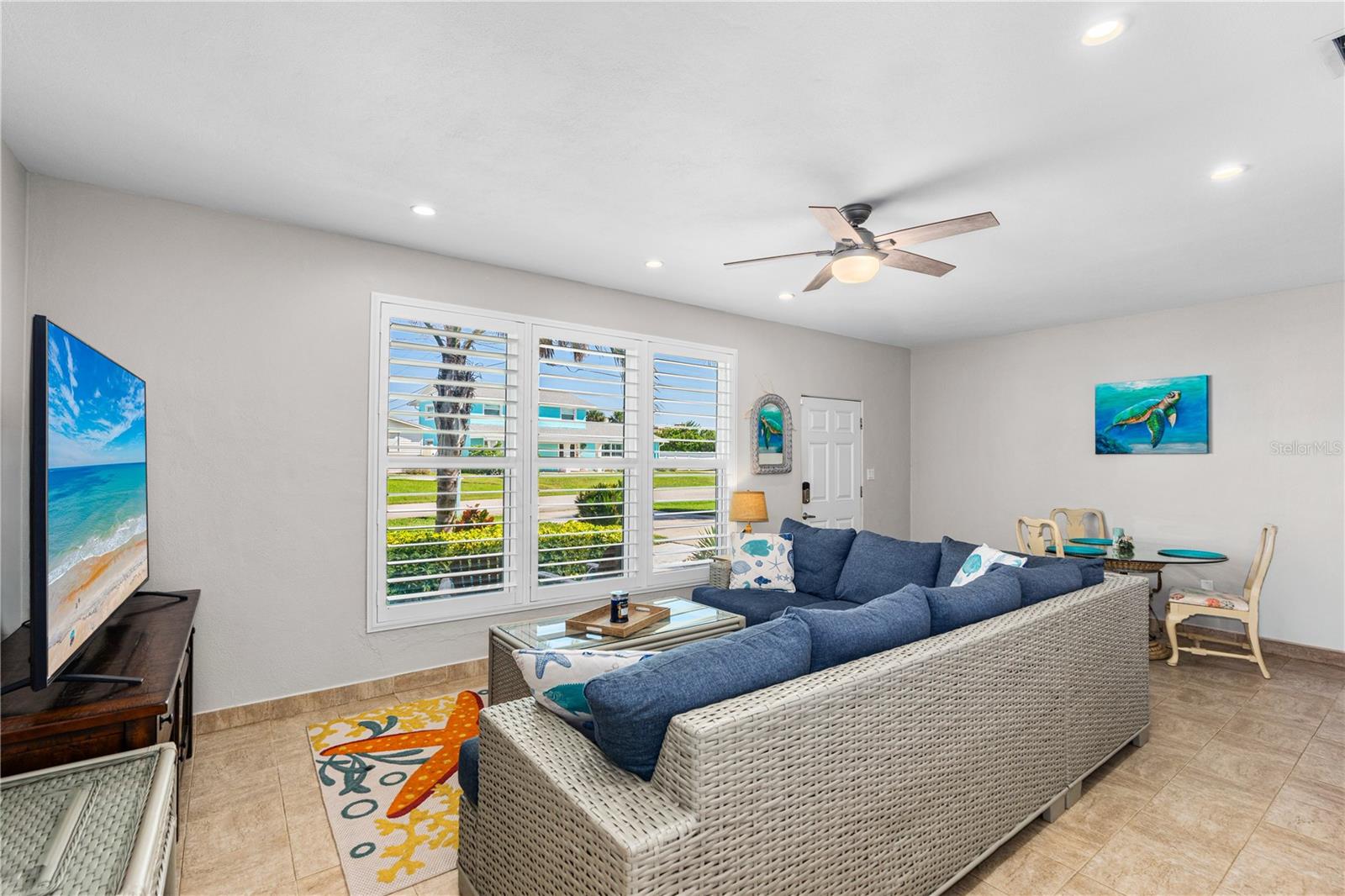 Image 22 of 41 For 1 Raymonde Circle