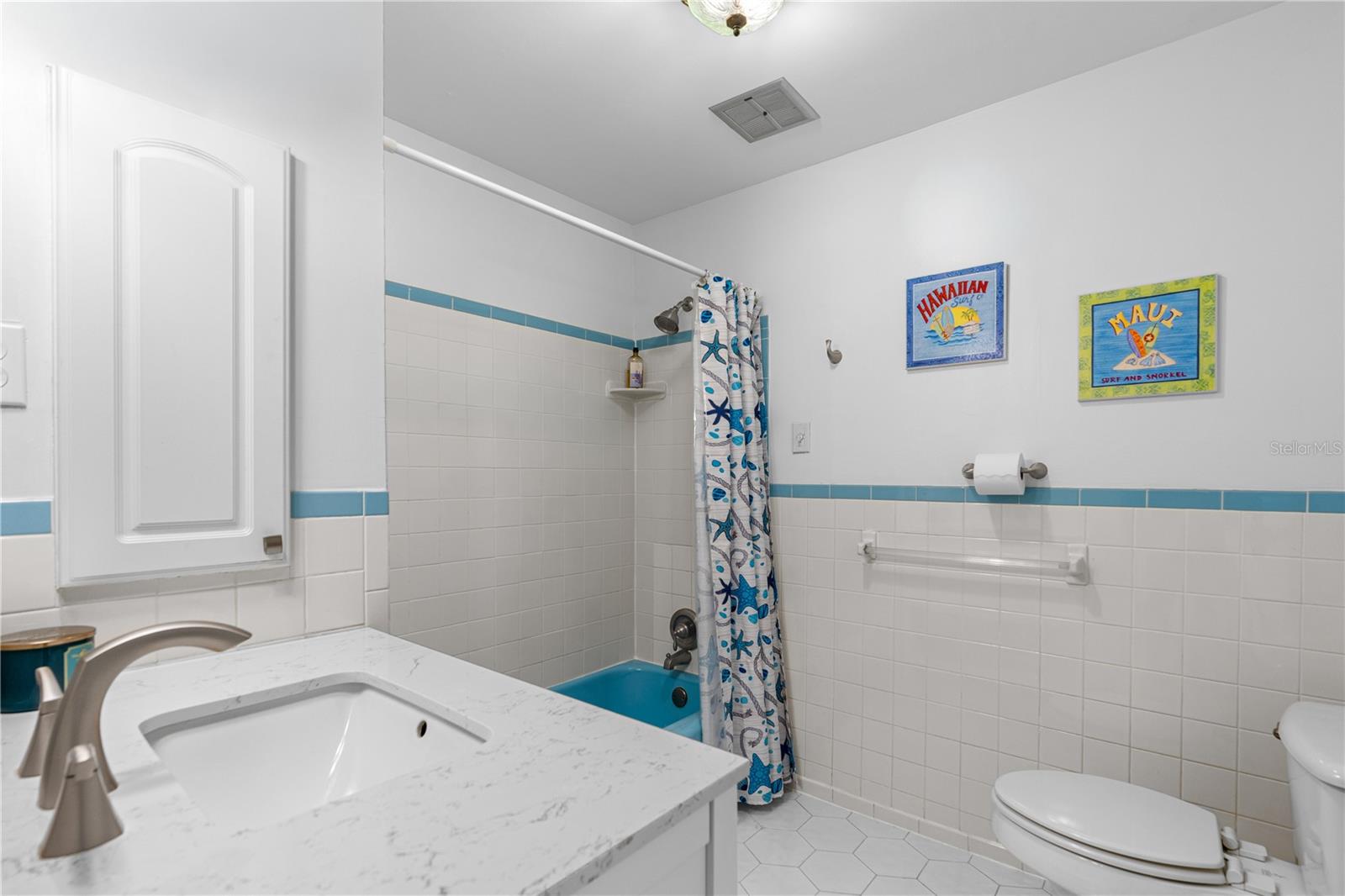 Image 31 of 41 For 1 Raymonde Circle