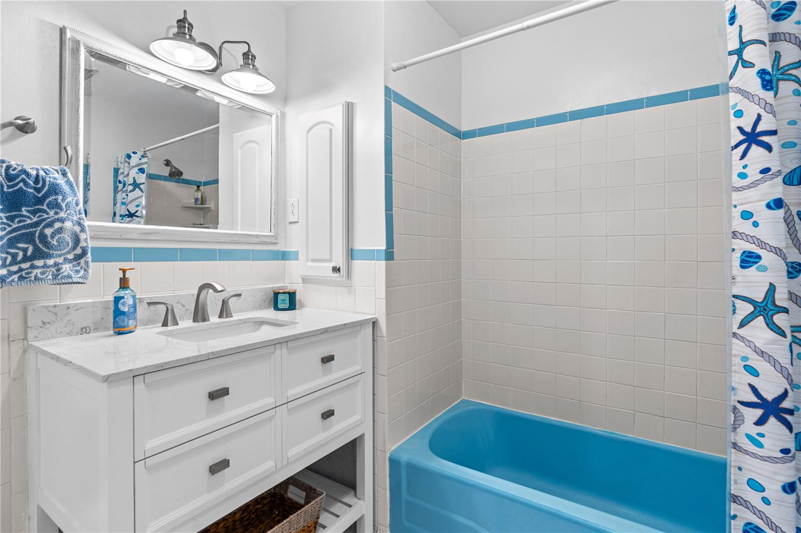 Image 32 of 41 For 1 Raymonde Circle