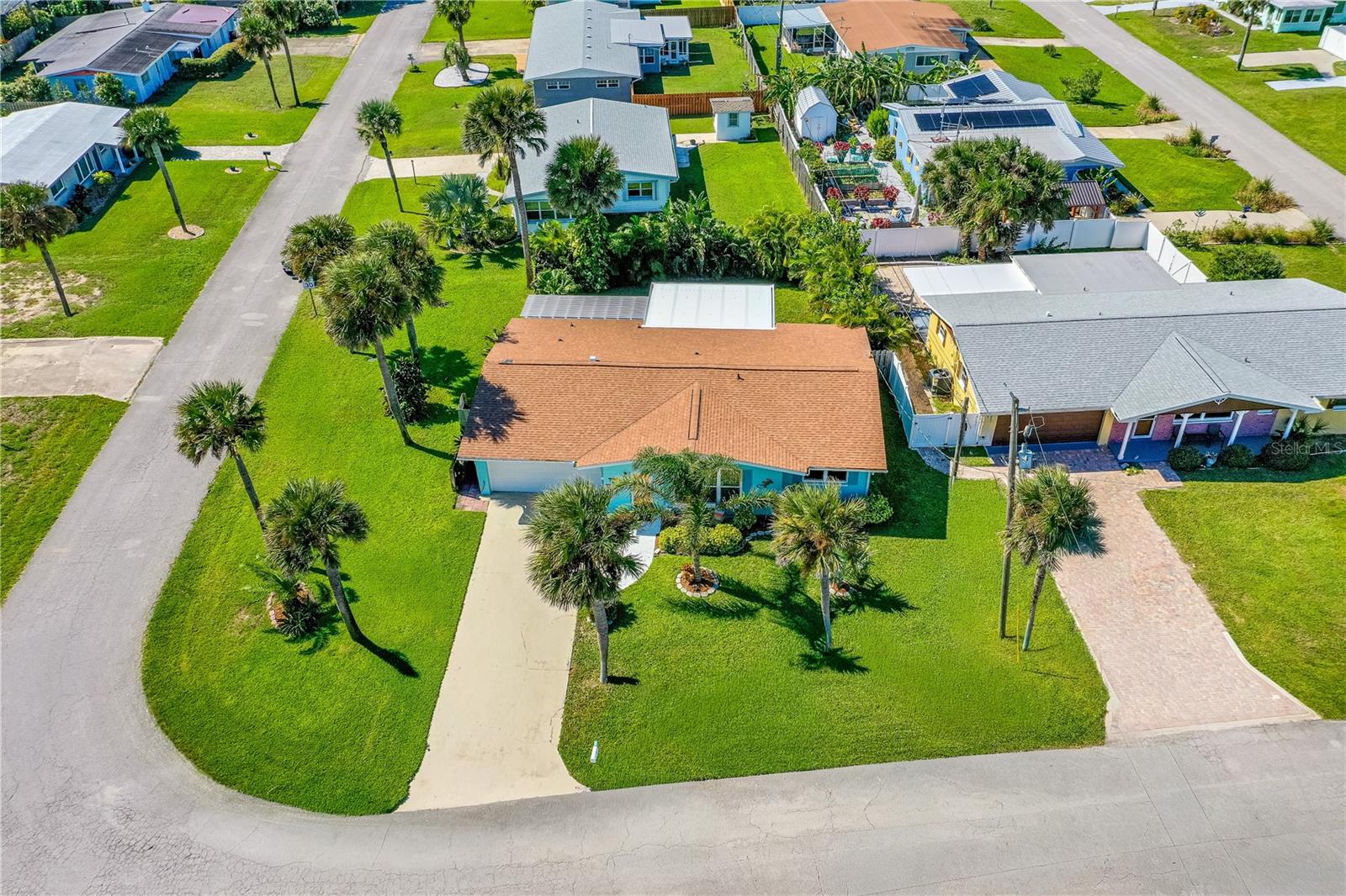 Image 34 of 41 For 1 Raymonde Circle