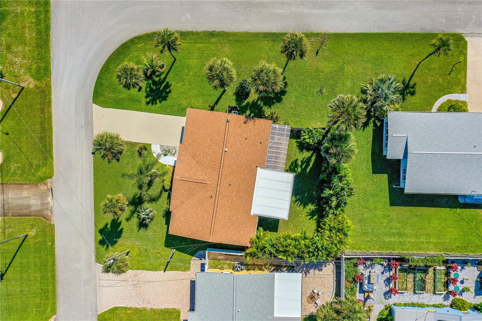 Image 36 of 41 For 1 Raymonde Circle