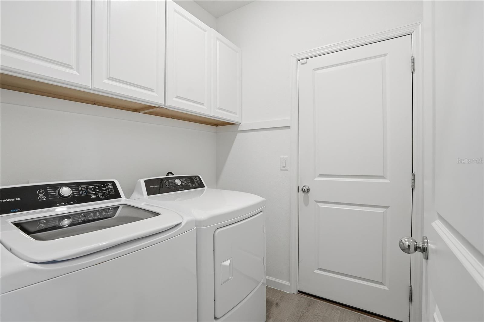 Image 16 of 39 For 3047 Crossfield Drive
