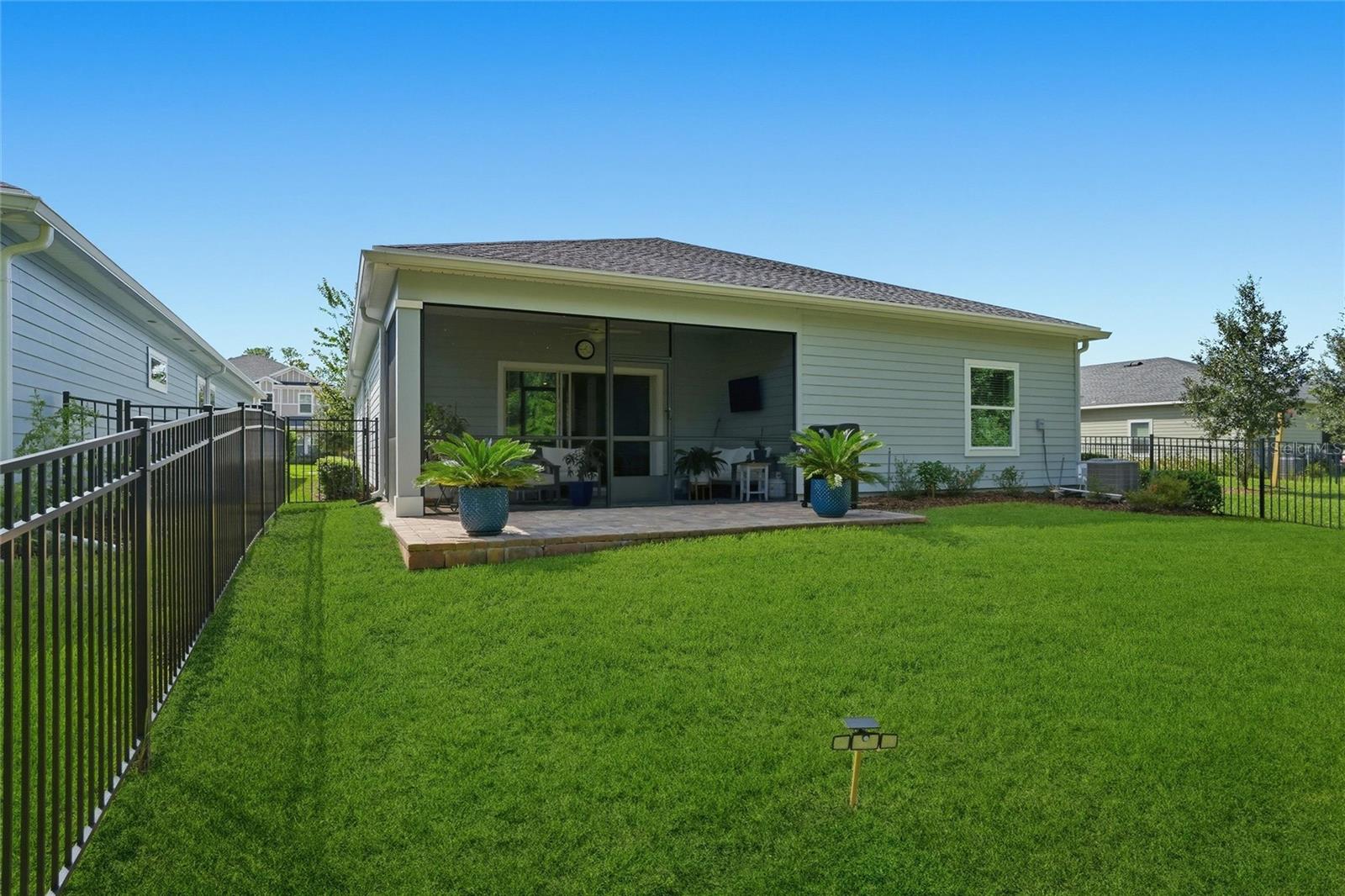 Image 20 of 39 For 3047 Crossfield Drive
