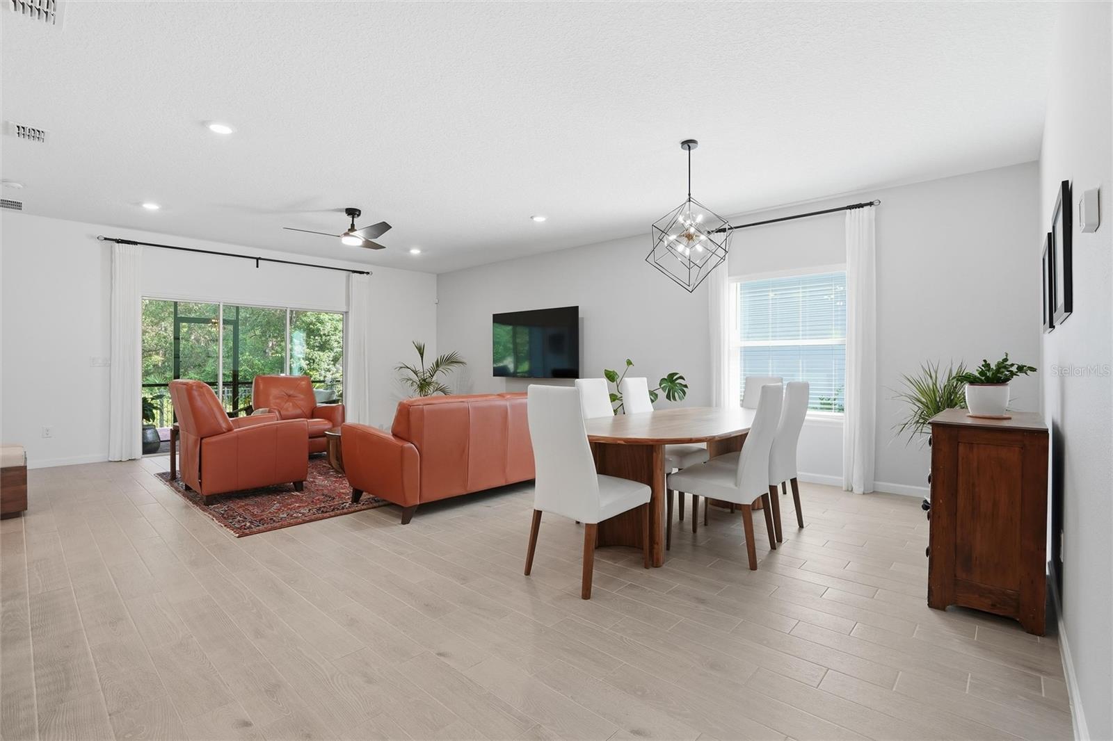 Image 7 of 39 For 3047 Crossfield Drive