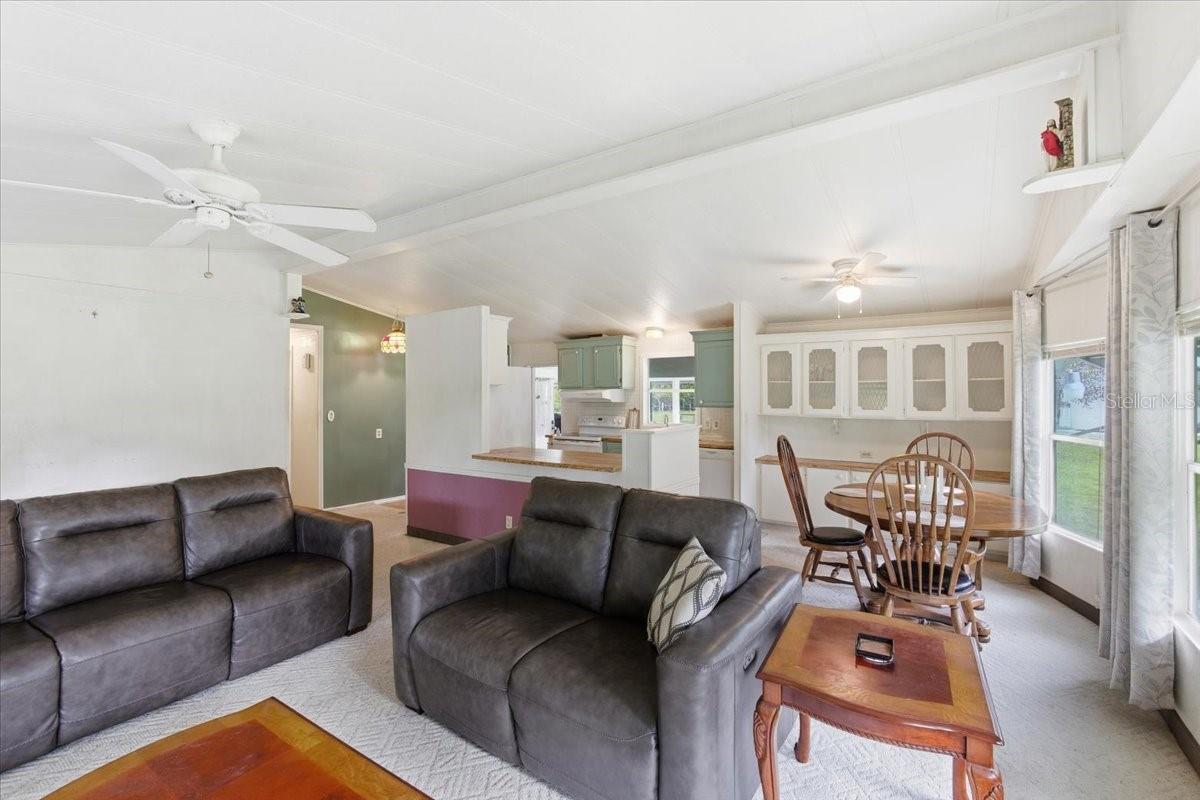 Image 21 of 37 For 200 Ponderosa Pine Court