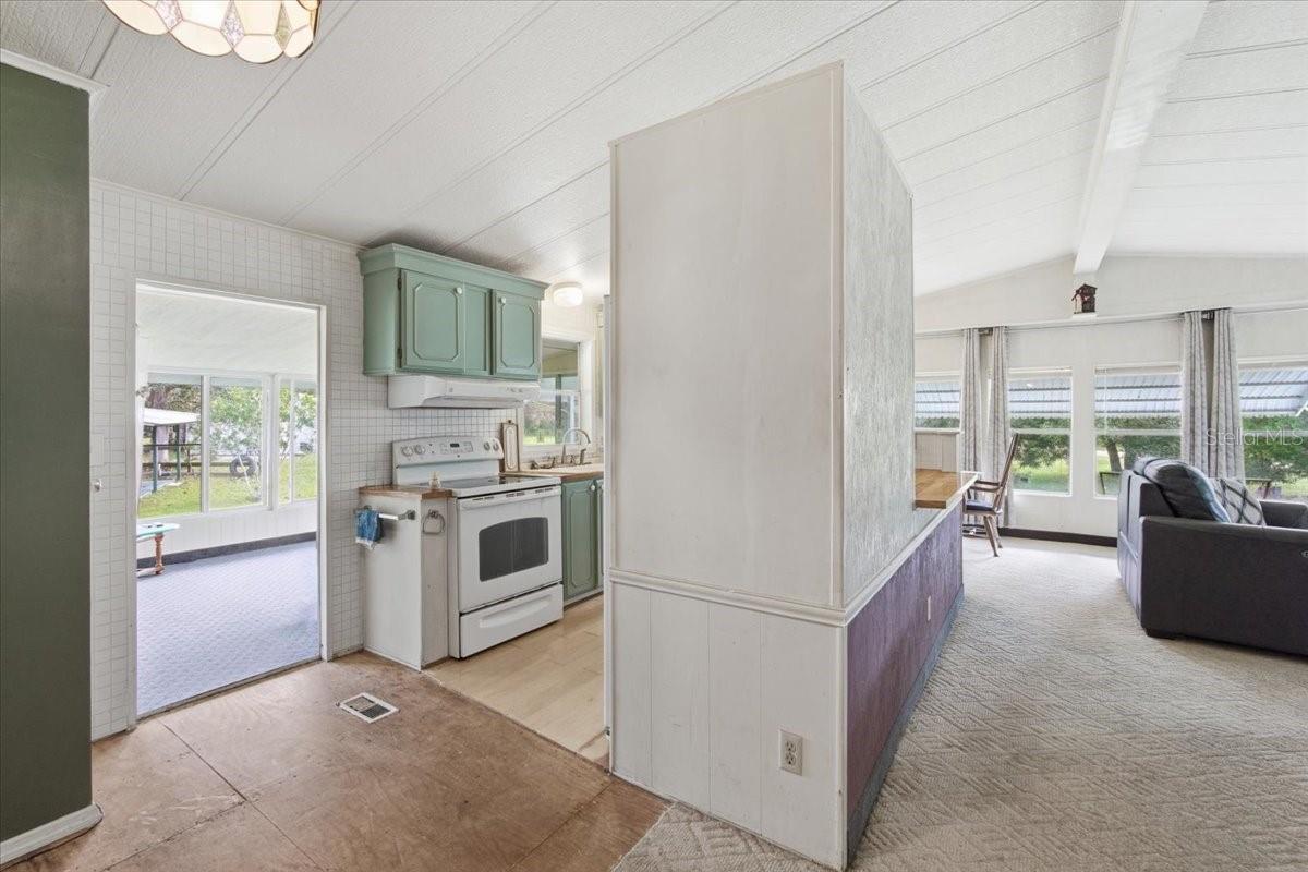 Image 22 of 37 For 200 Ponderosa Pine Court