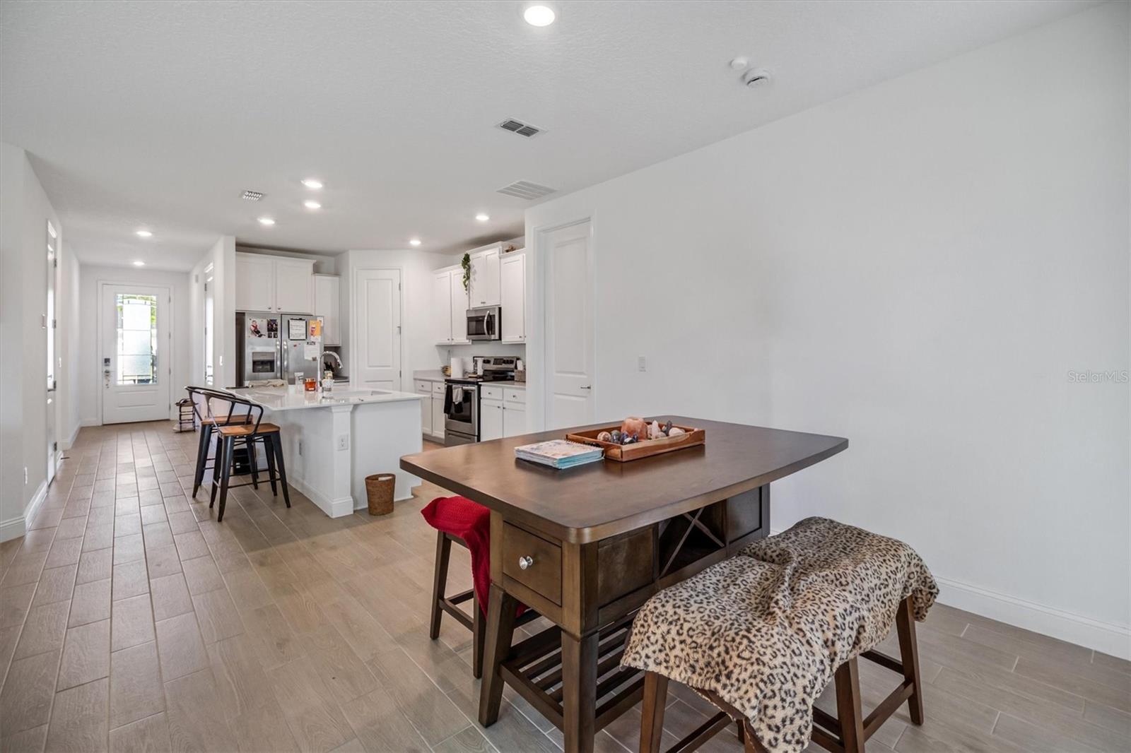 Image 20 of 25 For 2170 Raglan Circle