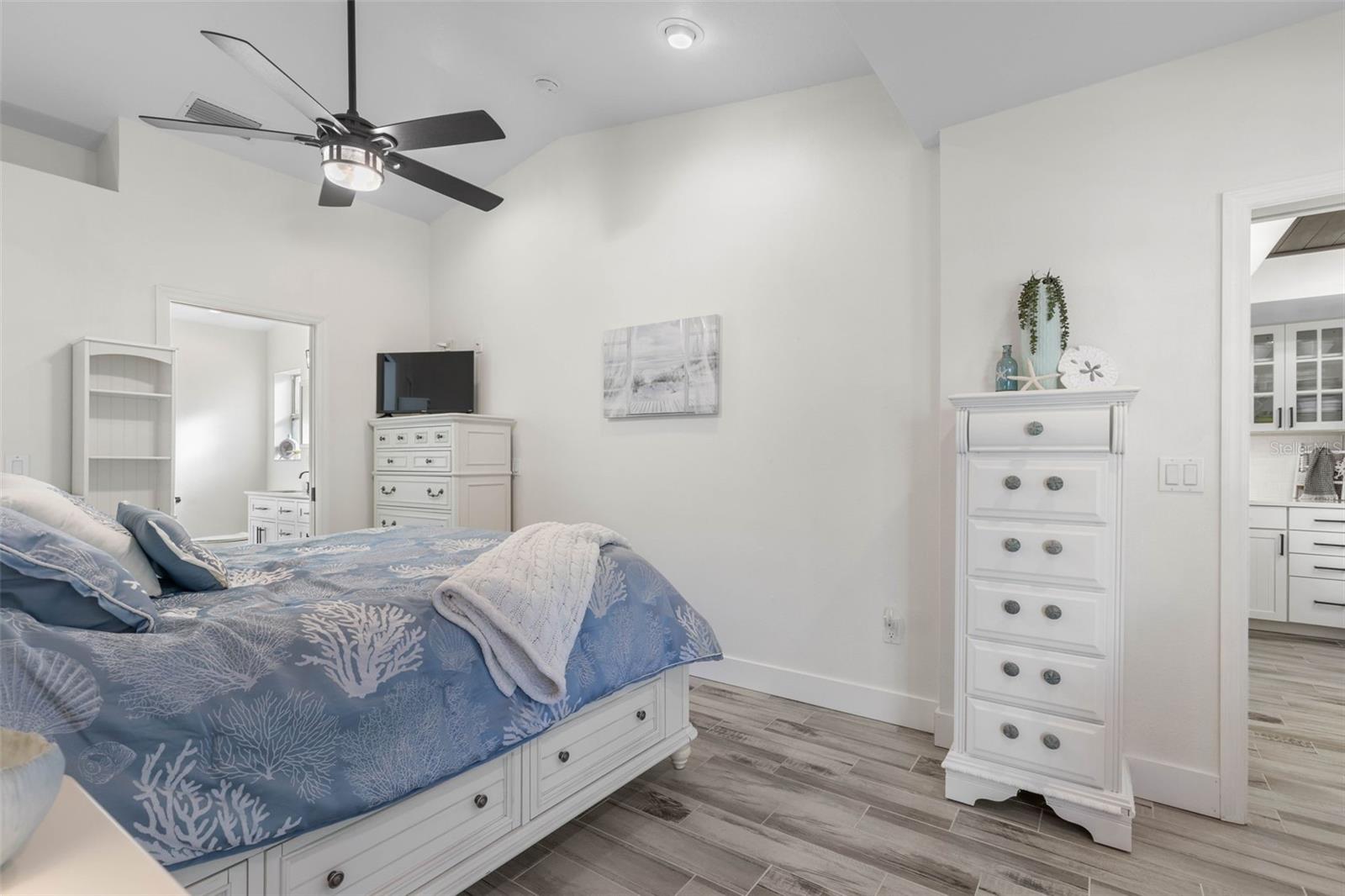 Image 20 of 80 For 1 Crompton Place