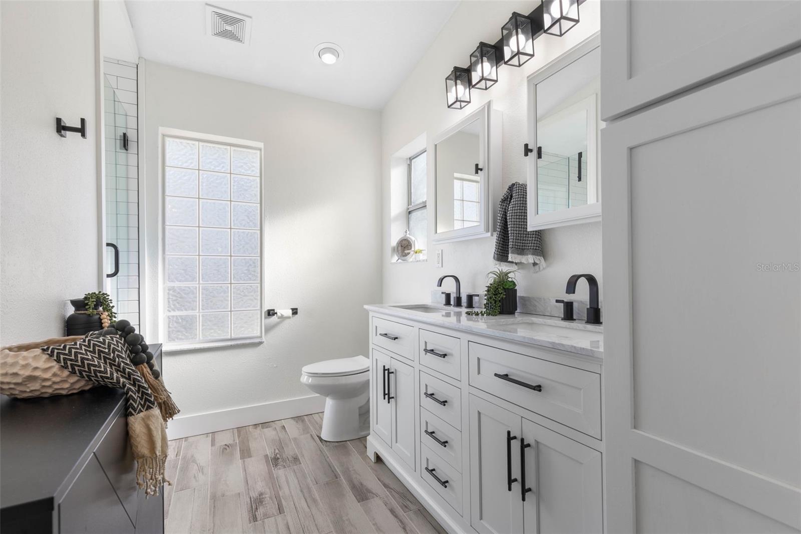 Image 22 of 80 For 1 Crompton Place