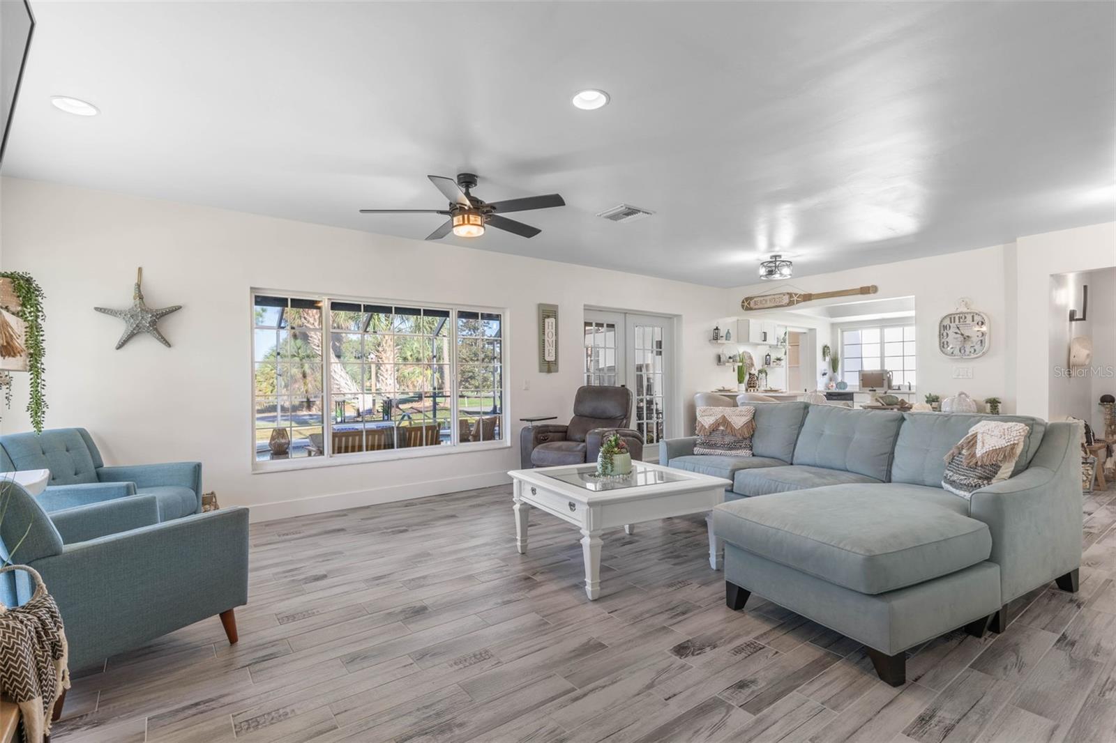 Image 7 of 80 For 1 Crompton Place