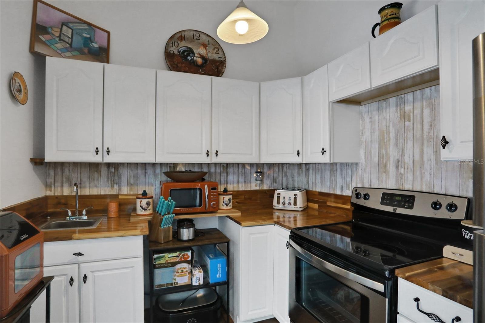 Image 39 of 53 For 43 Westfield Lane