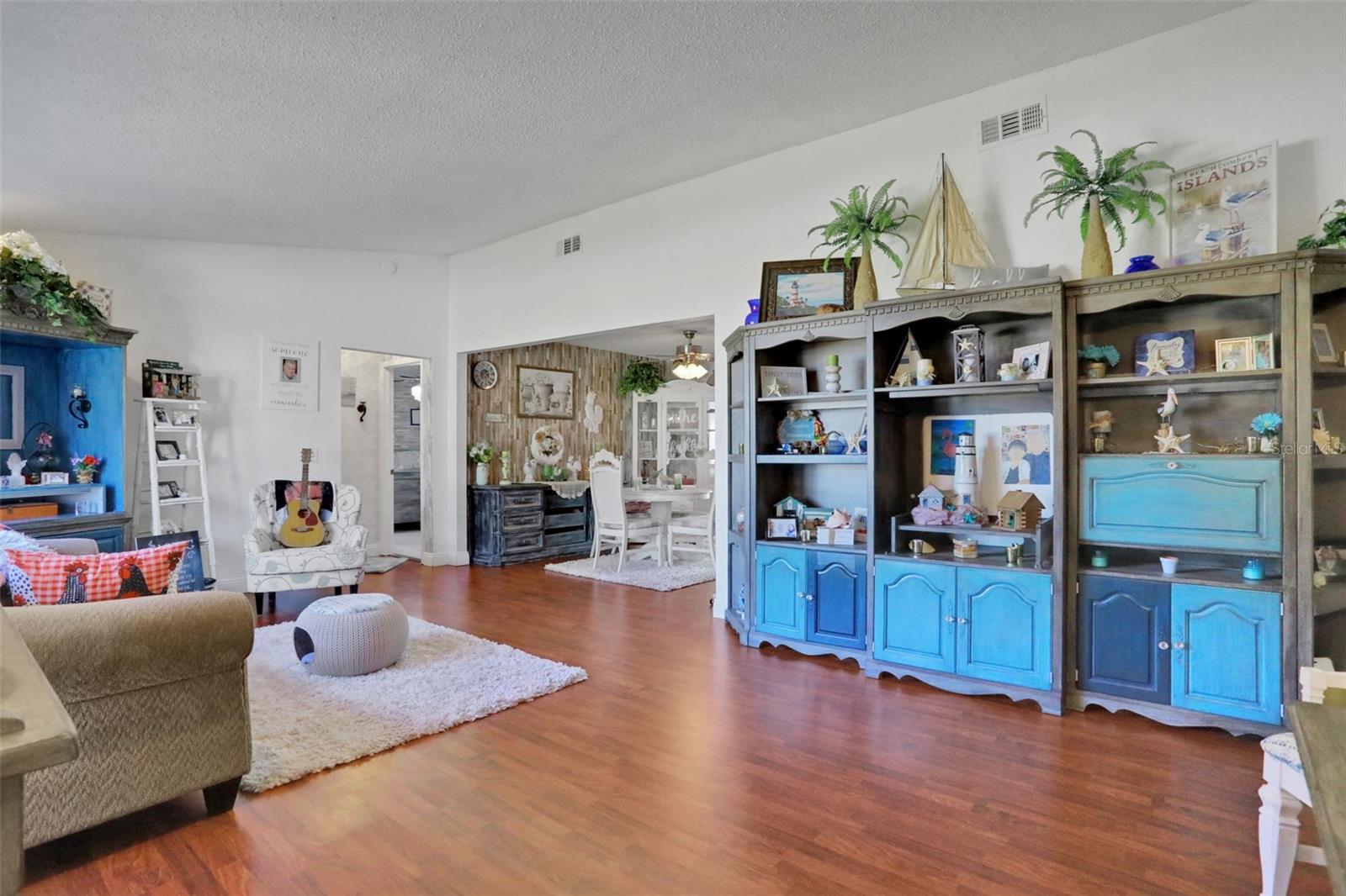 Image 6 of 53 For 43 Westfield Lane