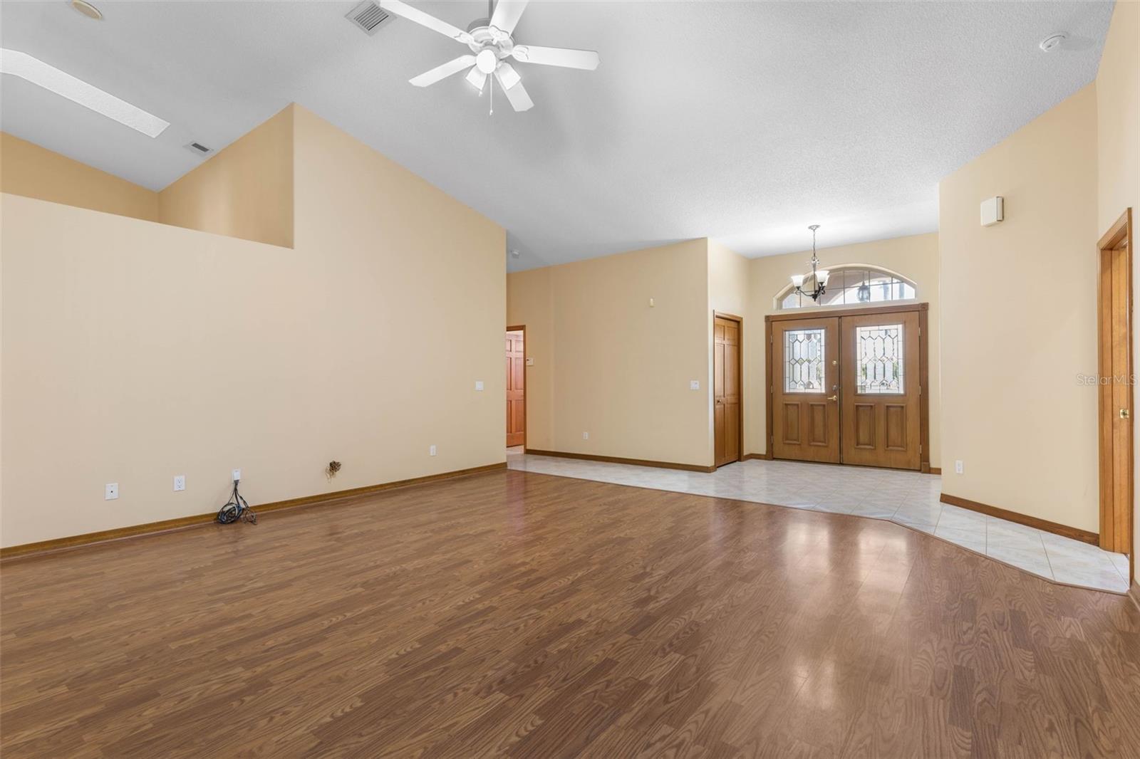 Image 10 of 77 For 54 Fairbank Lane