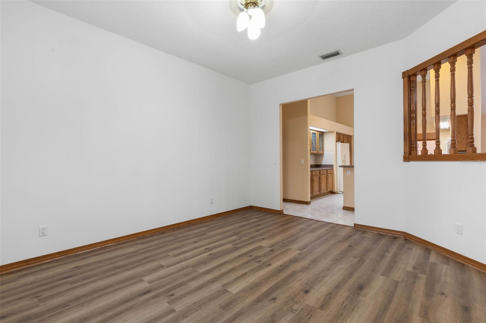 Image 21 of 77 For 54 Fairbank Lane