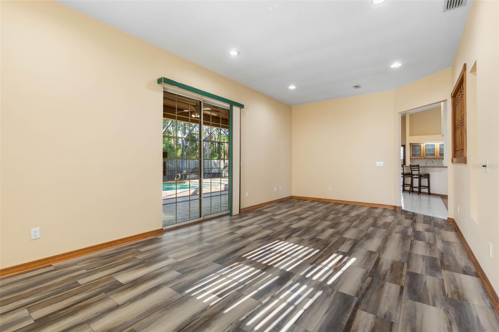 Image 25 of 77 For 54 Fairbank Lane