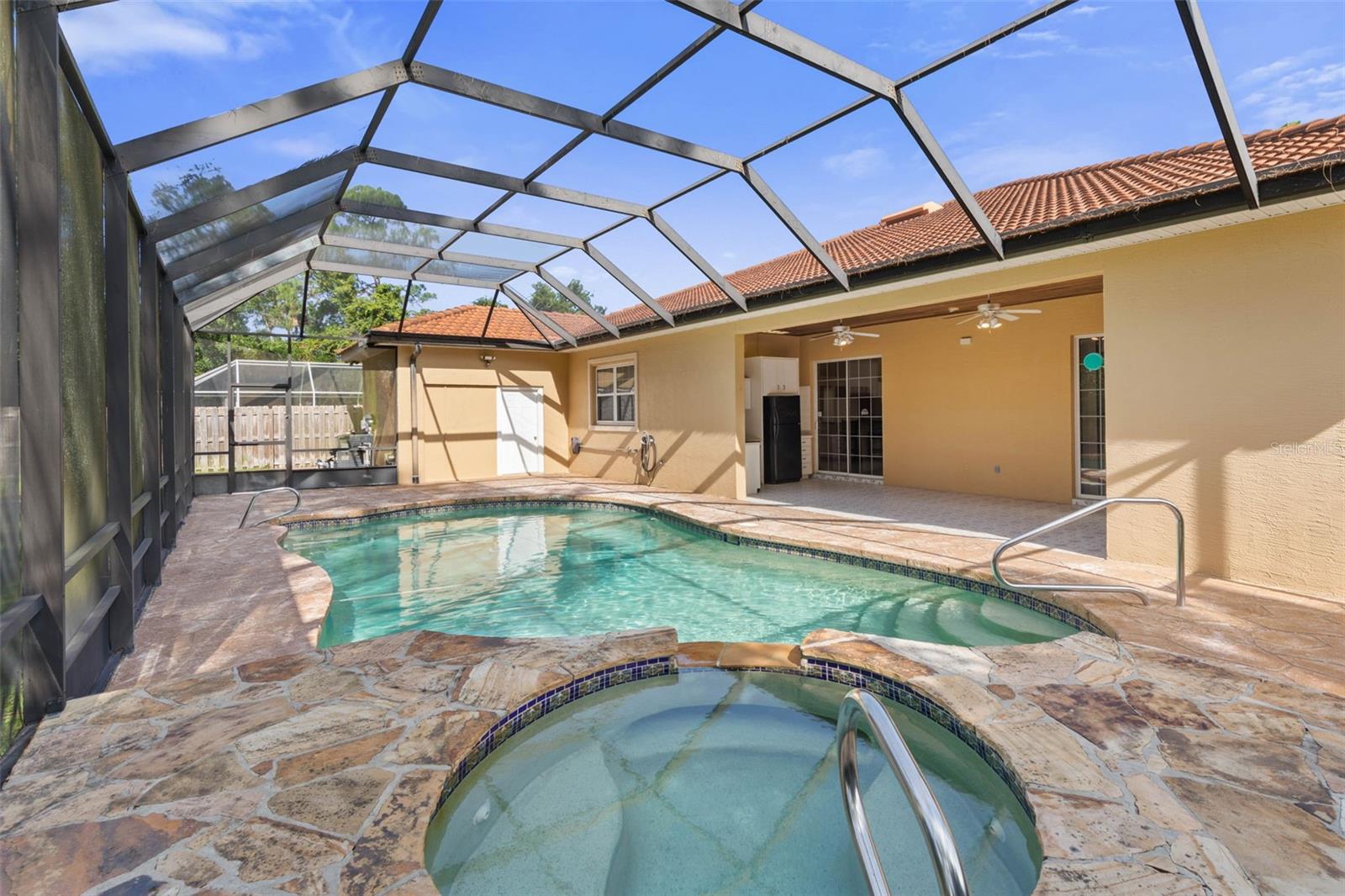 Image 32 of 77 For 54 Fairbank Lane