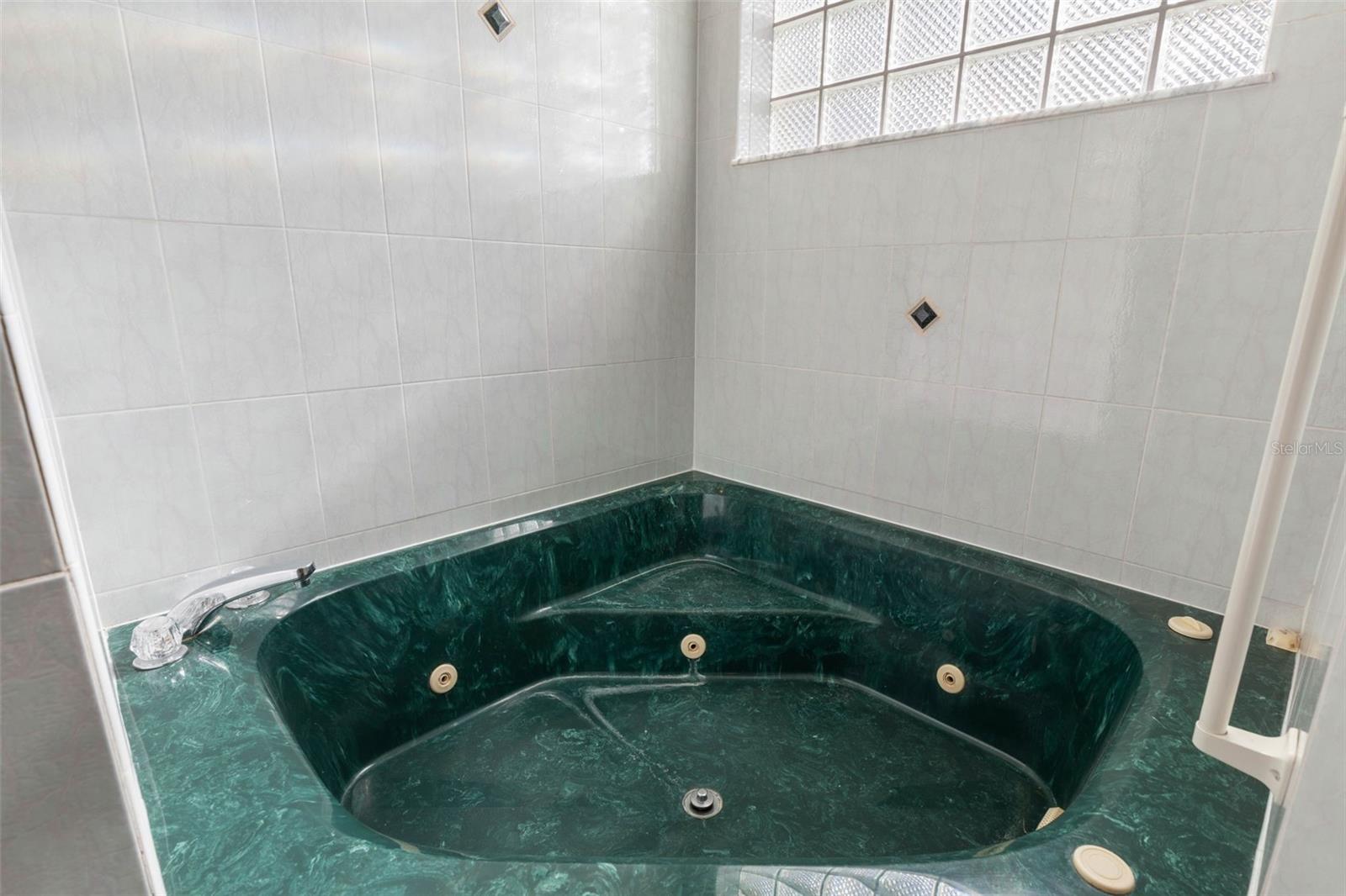 Image 40 of 77 For 54 Fairbank Lane