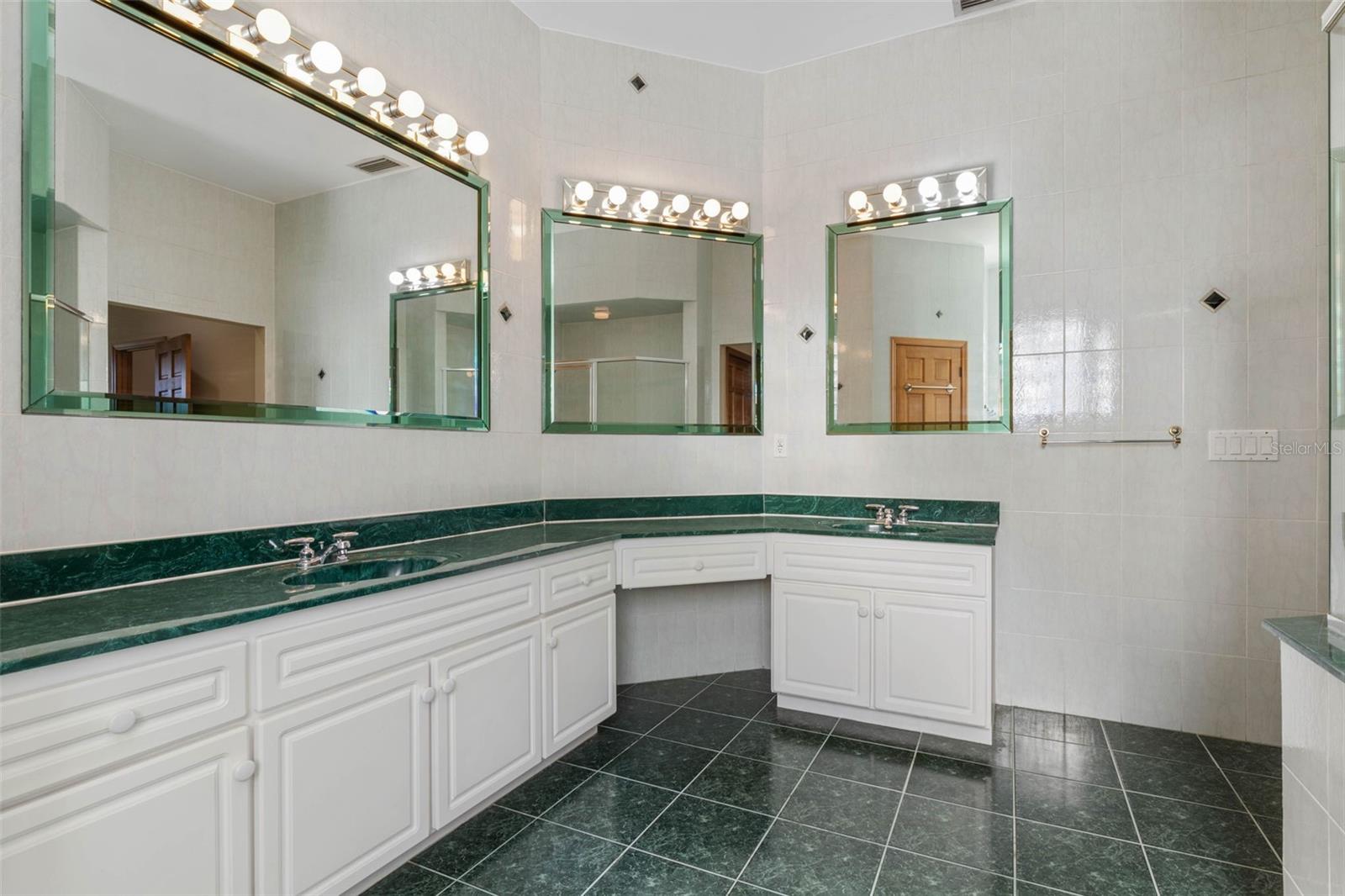 Image 41 of 77 For 54 Fairbank Lane