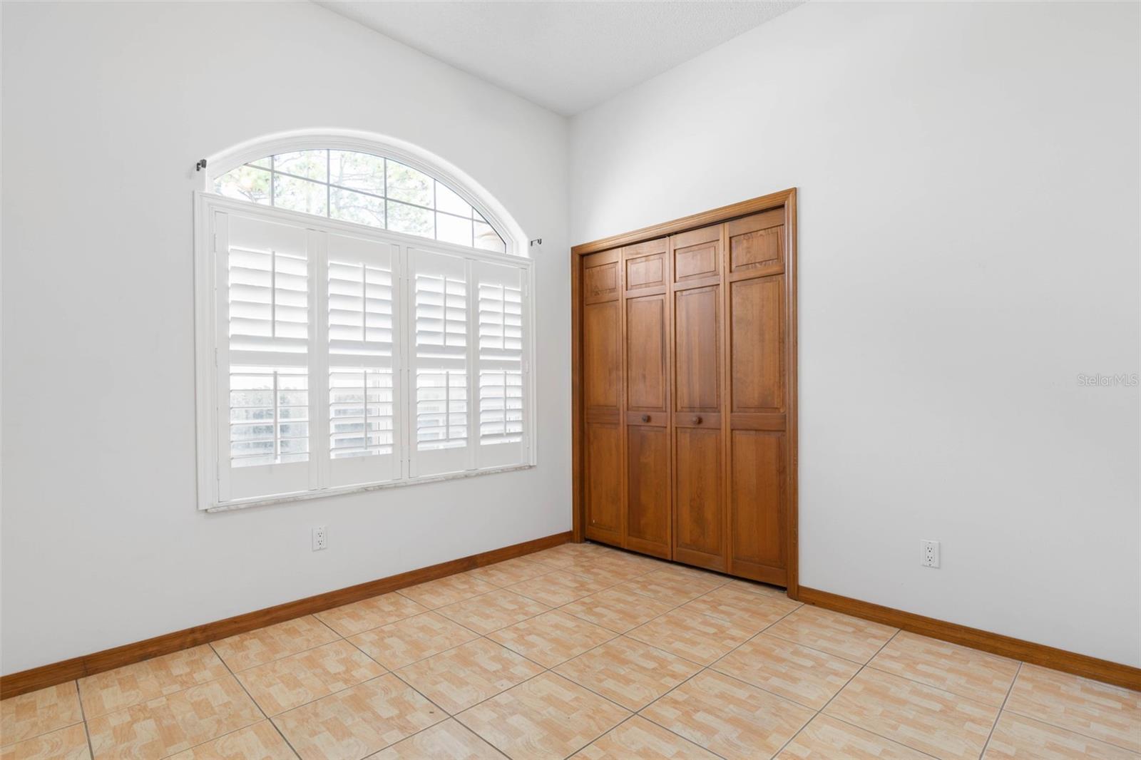 Image 42 of 77 For 54 Fairbank Lane