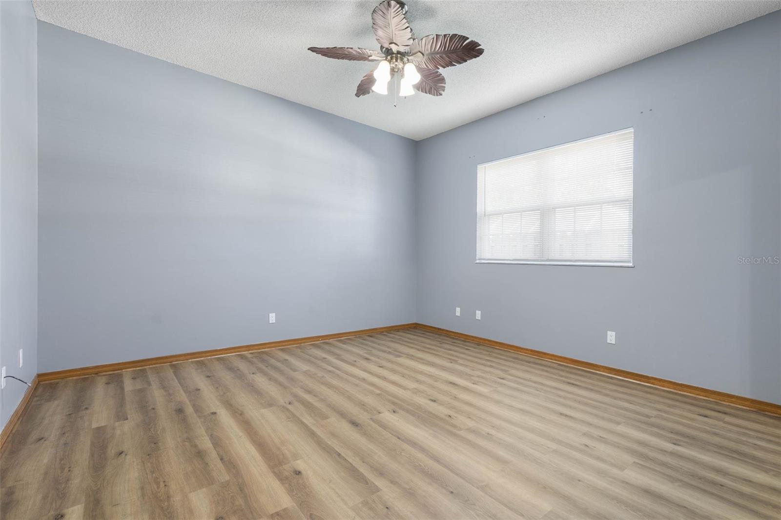 Image 44 of 77 For 54 Fairbank Lane