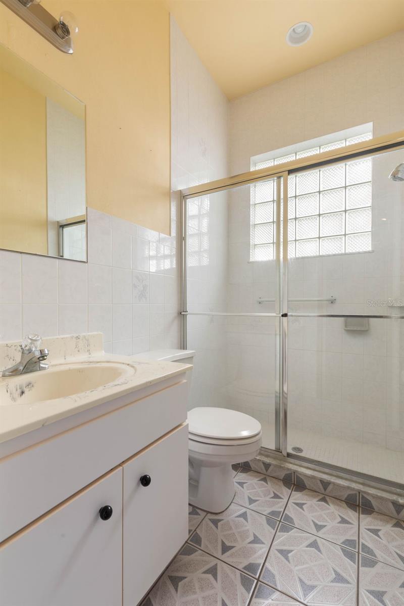 Image 54 of 77 For 54 Fairbank Lane